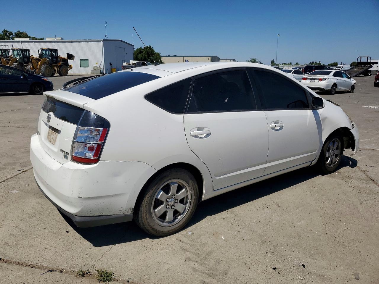 2005 Toyota Prius Base White vin: JTDKB20U253121894