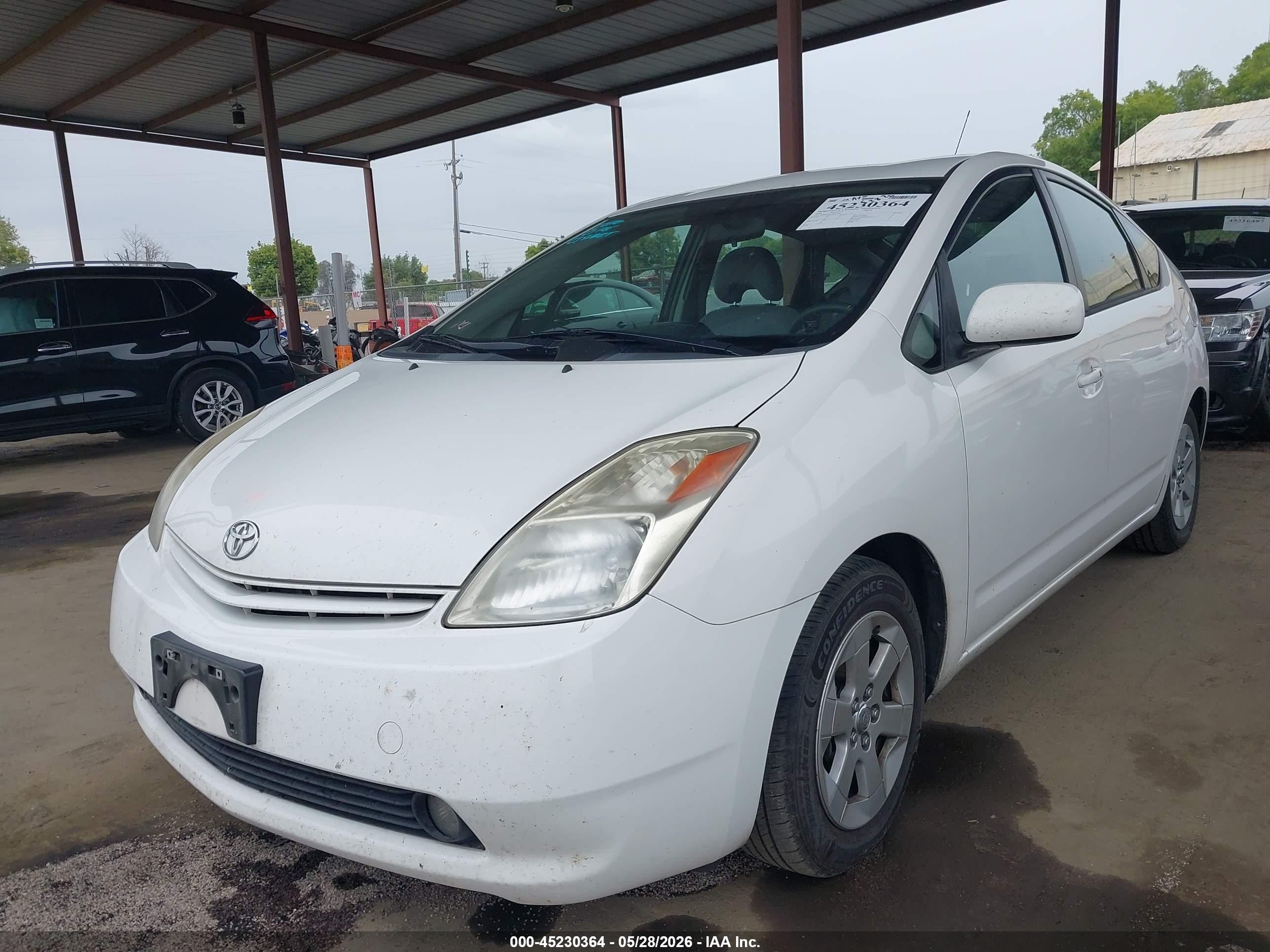 2005 Toyota Prius   White vin: JTDKB20U253121992