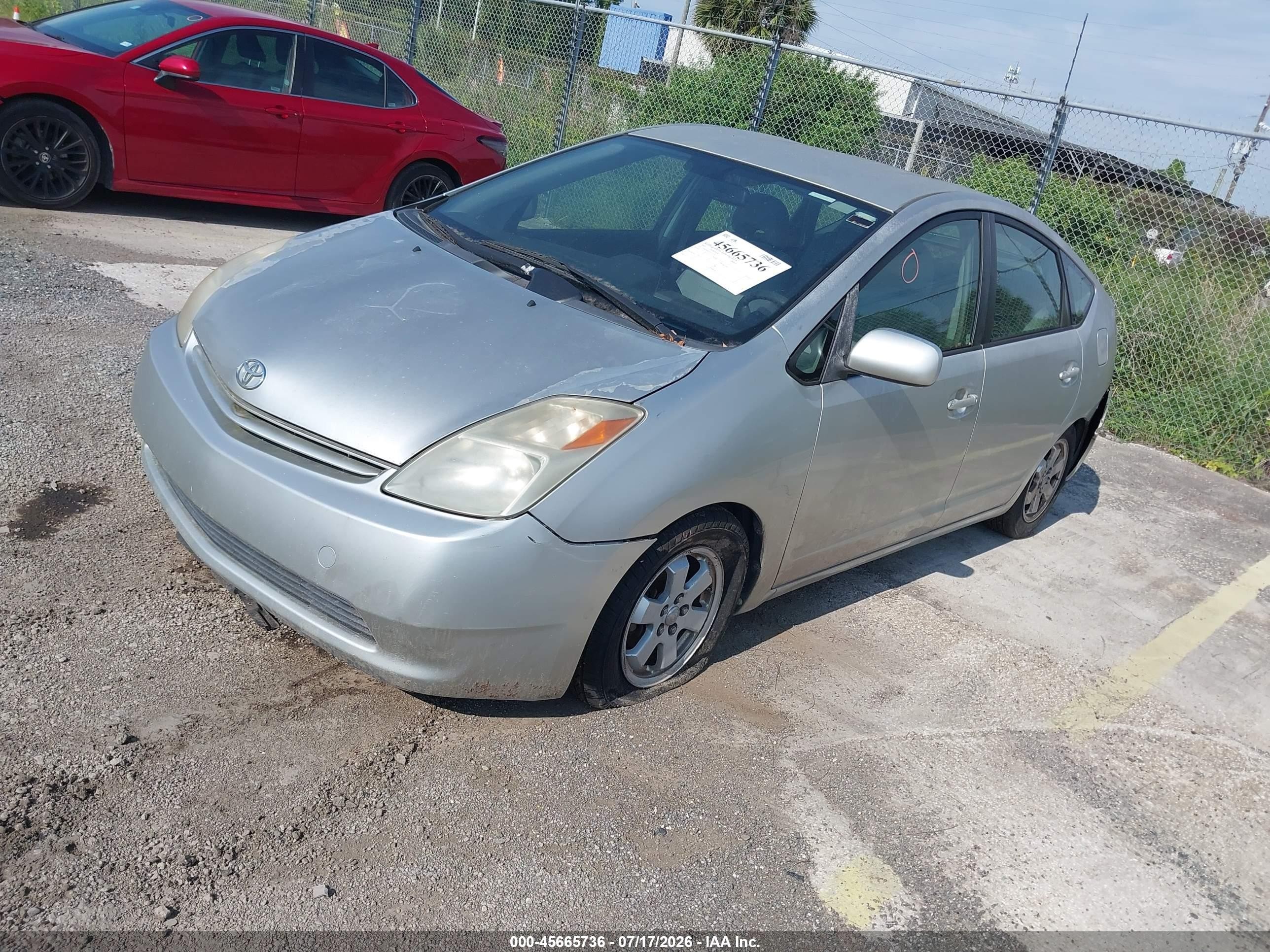 2005 Toyota Prius   Silver vin: JTDKB20U253127775