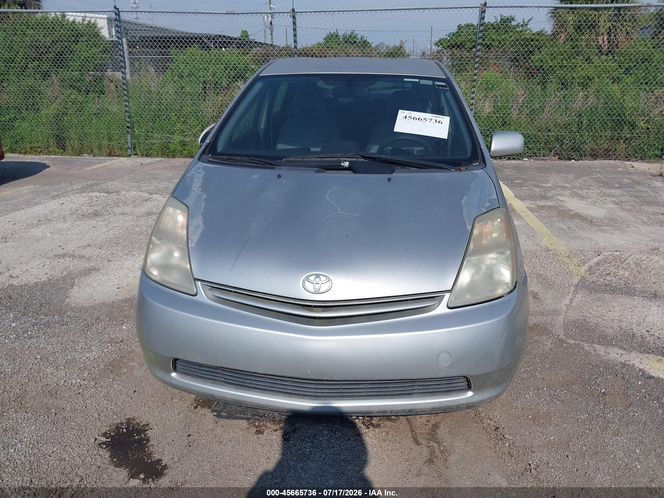 2005 Toyota Prius   Silver vin: JTDKB20U253127775
