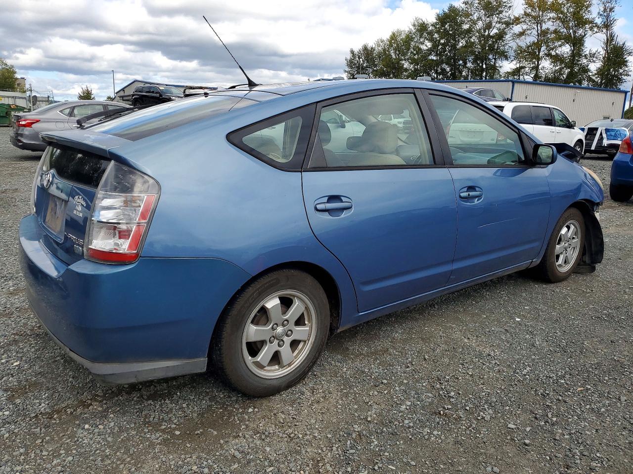 2005 Toyota Prius Base Синий vin: JTDKB20U257046879