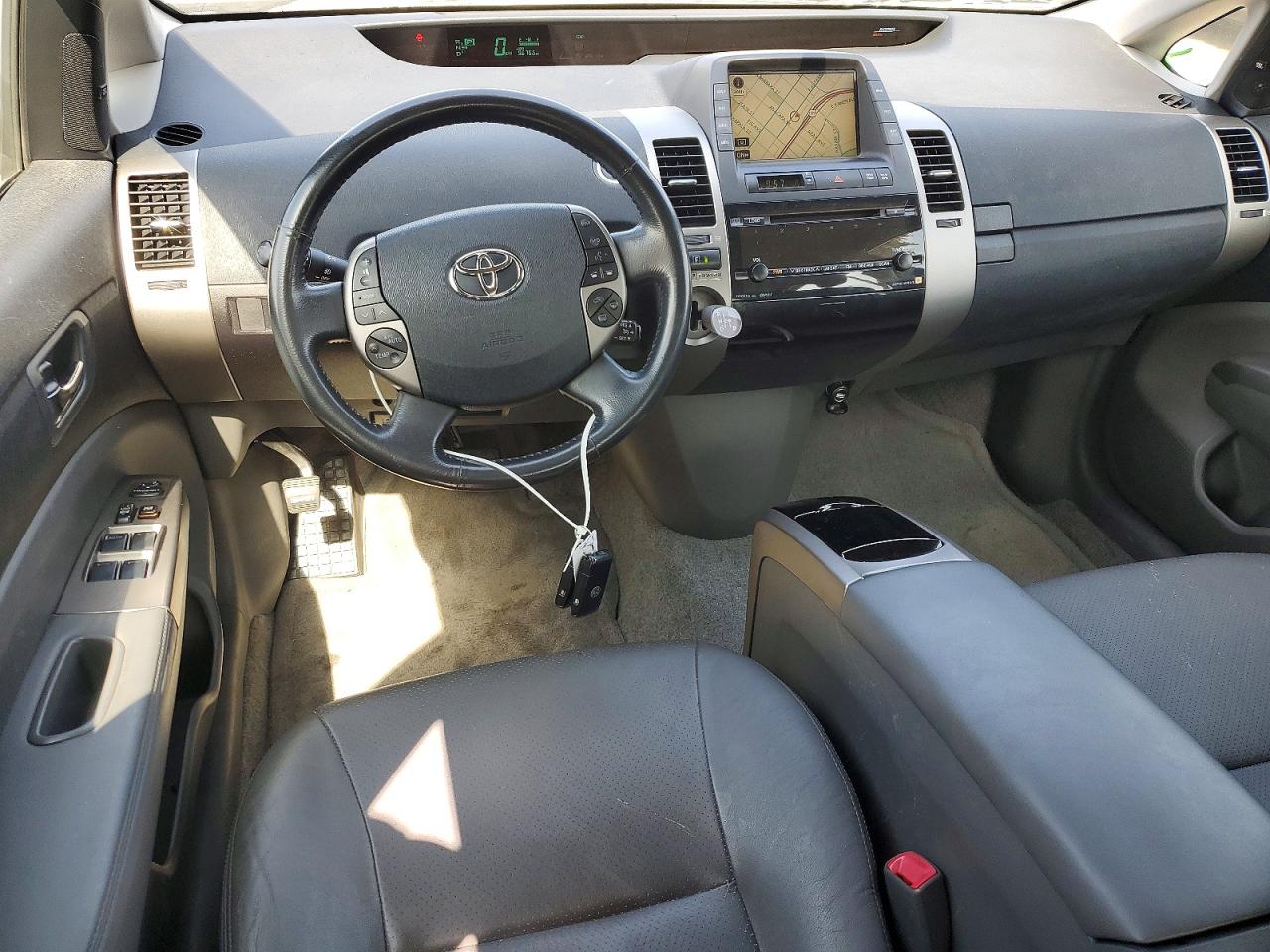 2006 Toyota Prius Base Green vin: JTDKB20U263160647