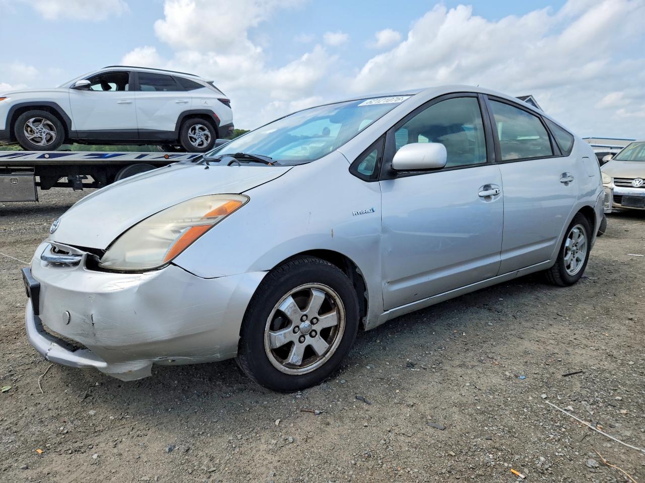 2006 Toyota Prius Base Серебряный vin: JTDKB20U263160714