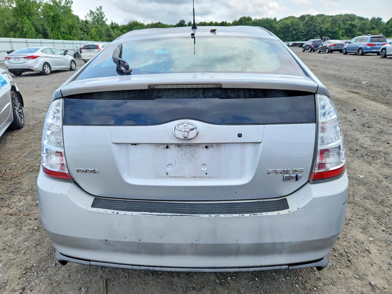 2006 Toyota Prius Base Silver vin: JTDKB20U263160714