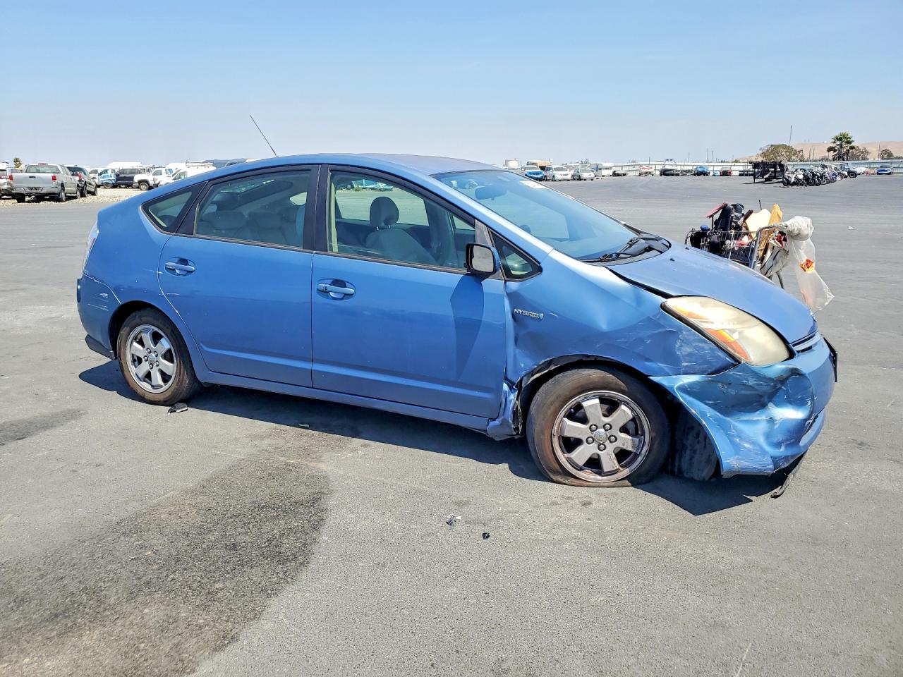 2006 Toyota Prius Base Blue vin: JTDKB20U267070634