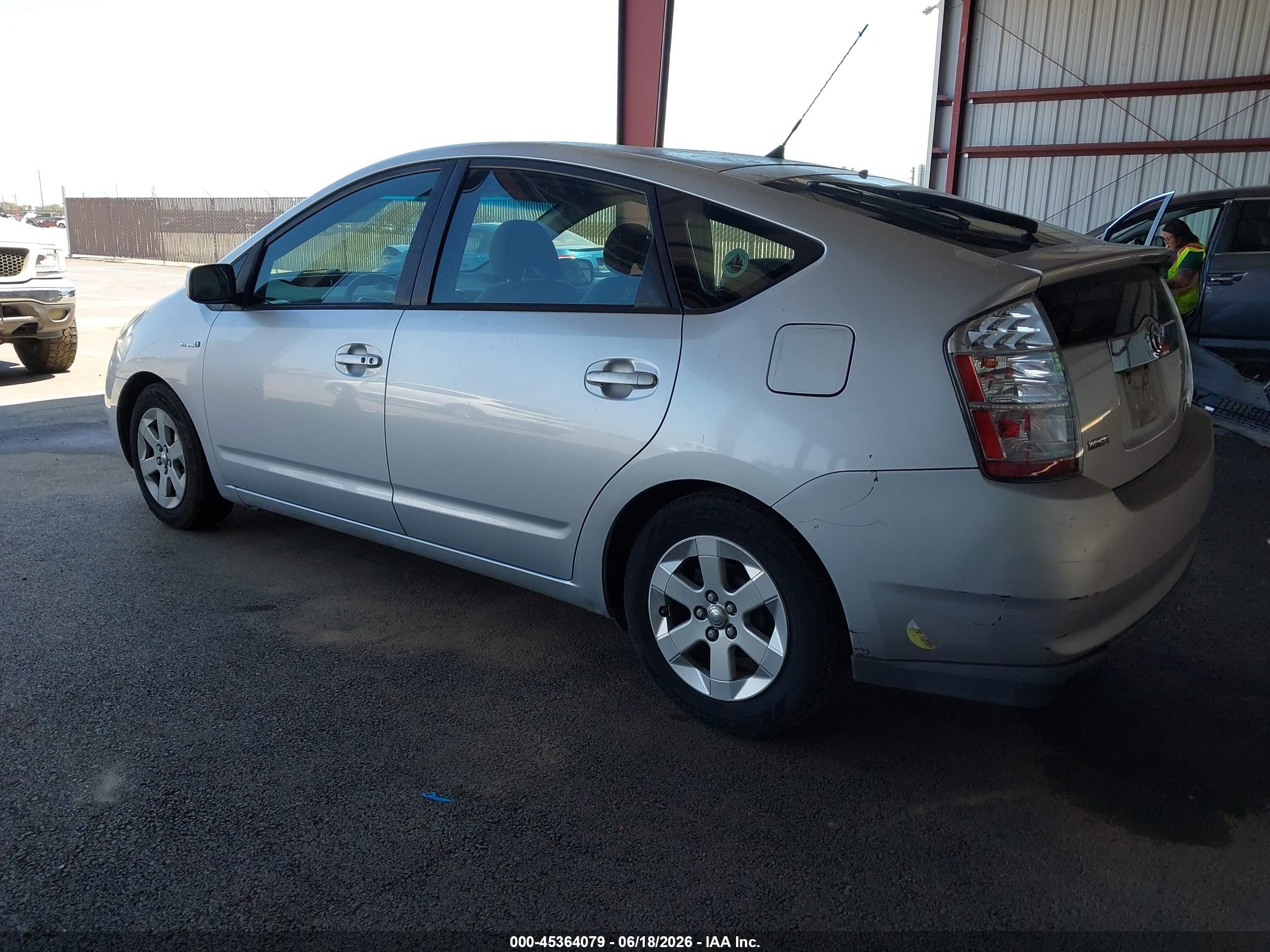2006 Toyota Prius   Серебряный vin: JTDKB20U267502722