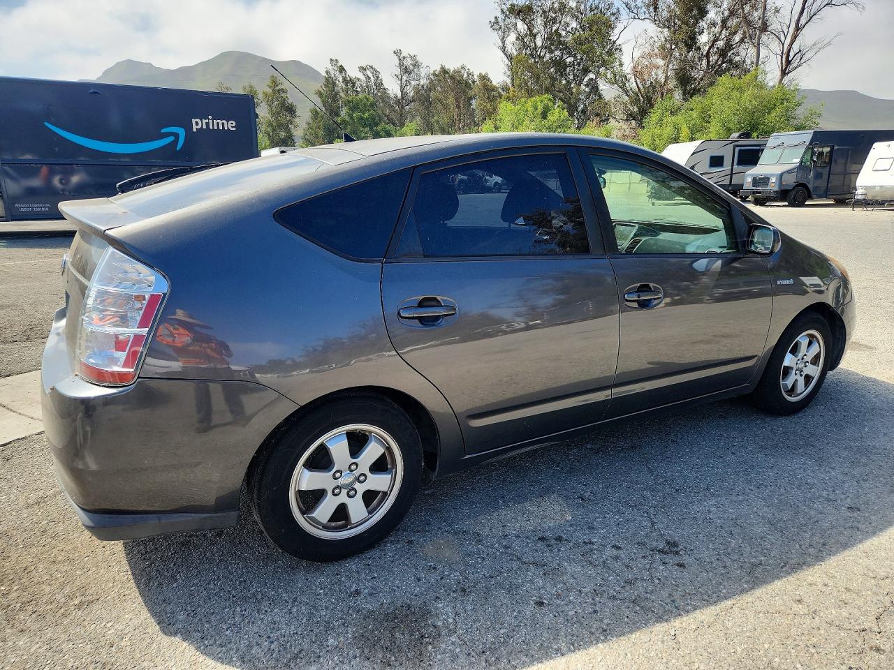 2007 Toyota Prius Base Gray vin: JTDKB20U273204518
