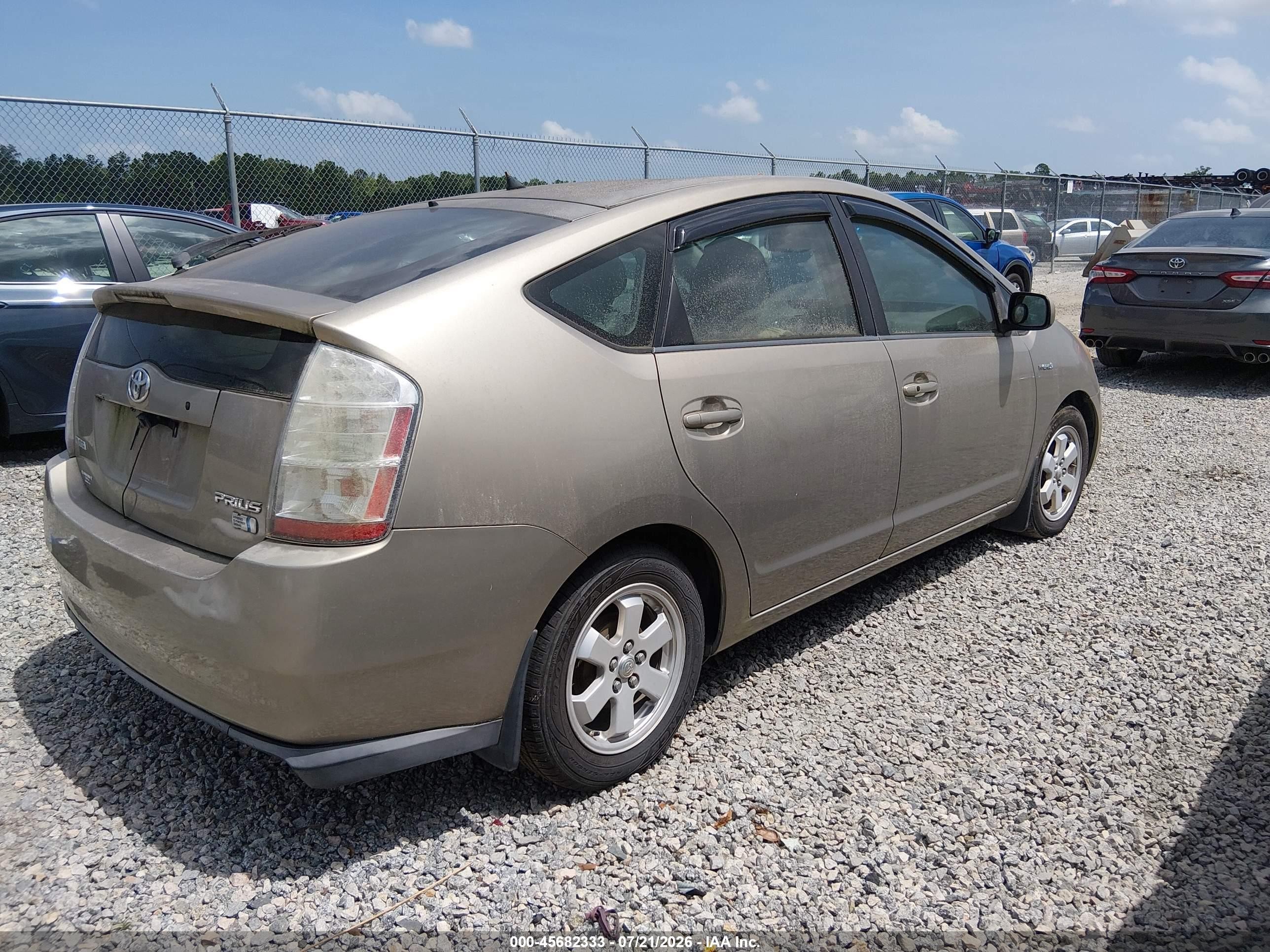 2007 Toyota Prius   Gold vin: JTDKB20U273205507