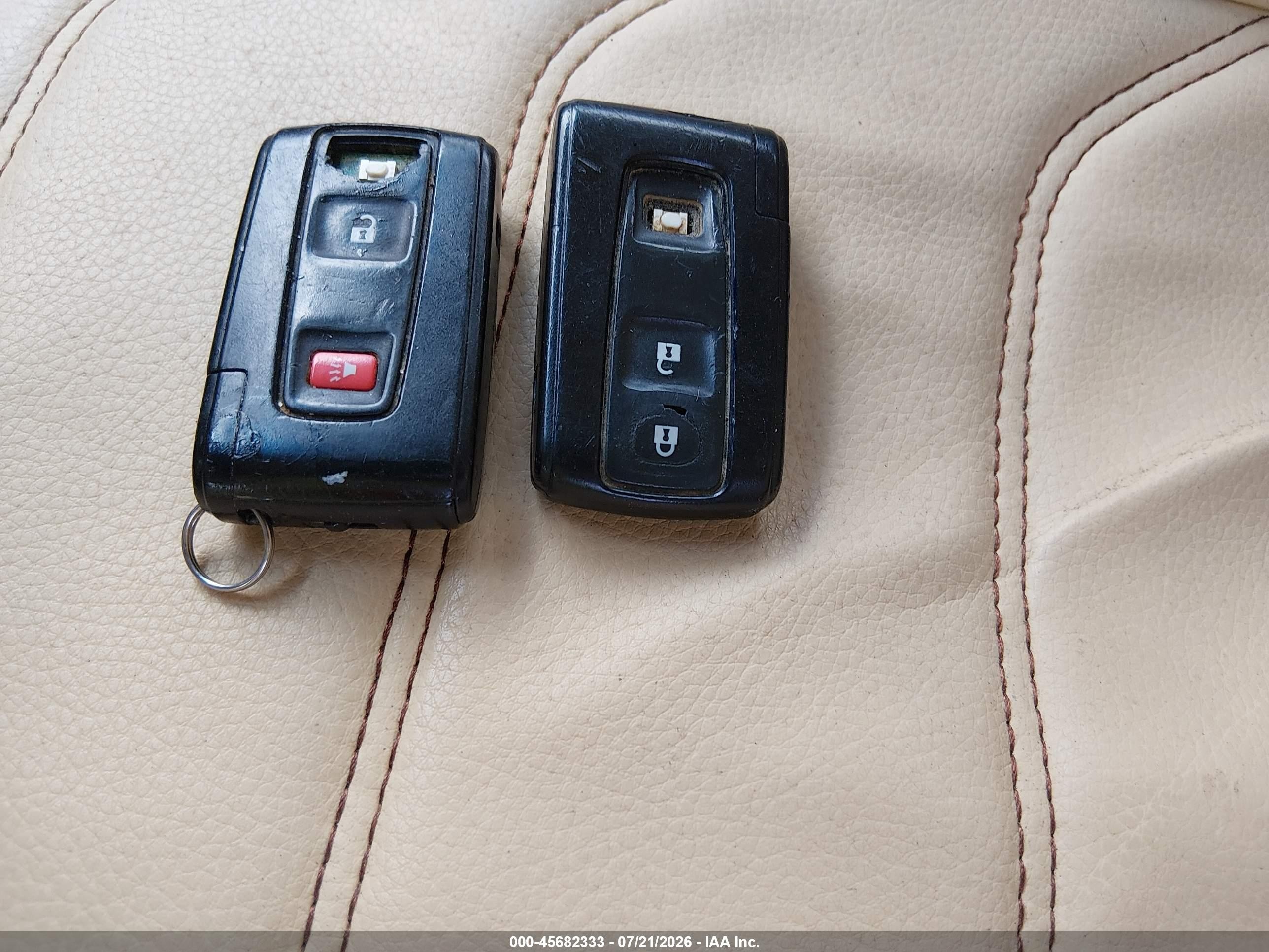 2007 Toyota Prius   Gold vin: JTDKB20U273205507