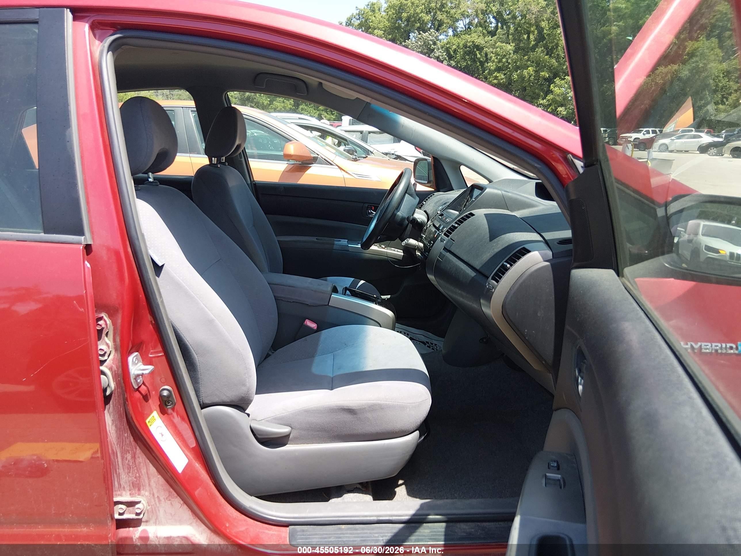 2007 Toyota Prius   Red vin: JTDKB20U273257638