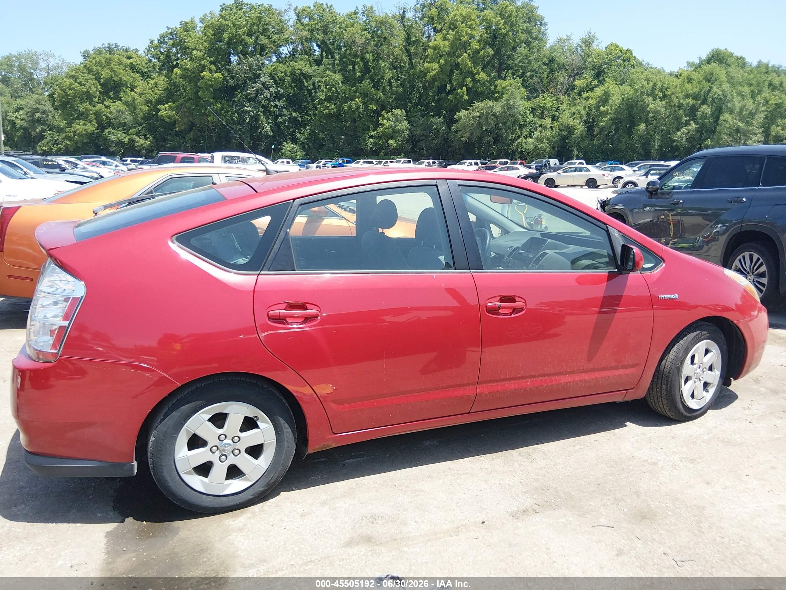 2007 Toyota Prius   Red vin: JTDKB20U273257638