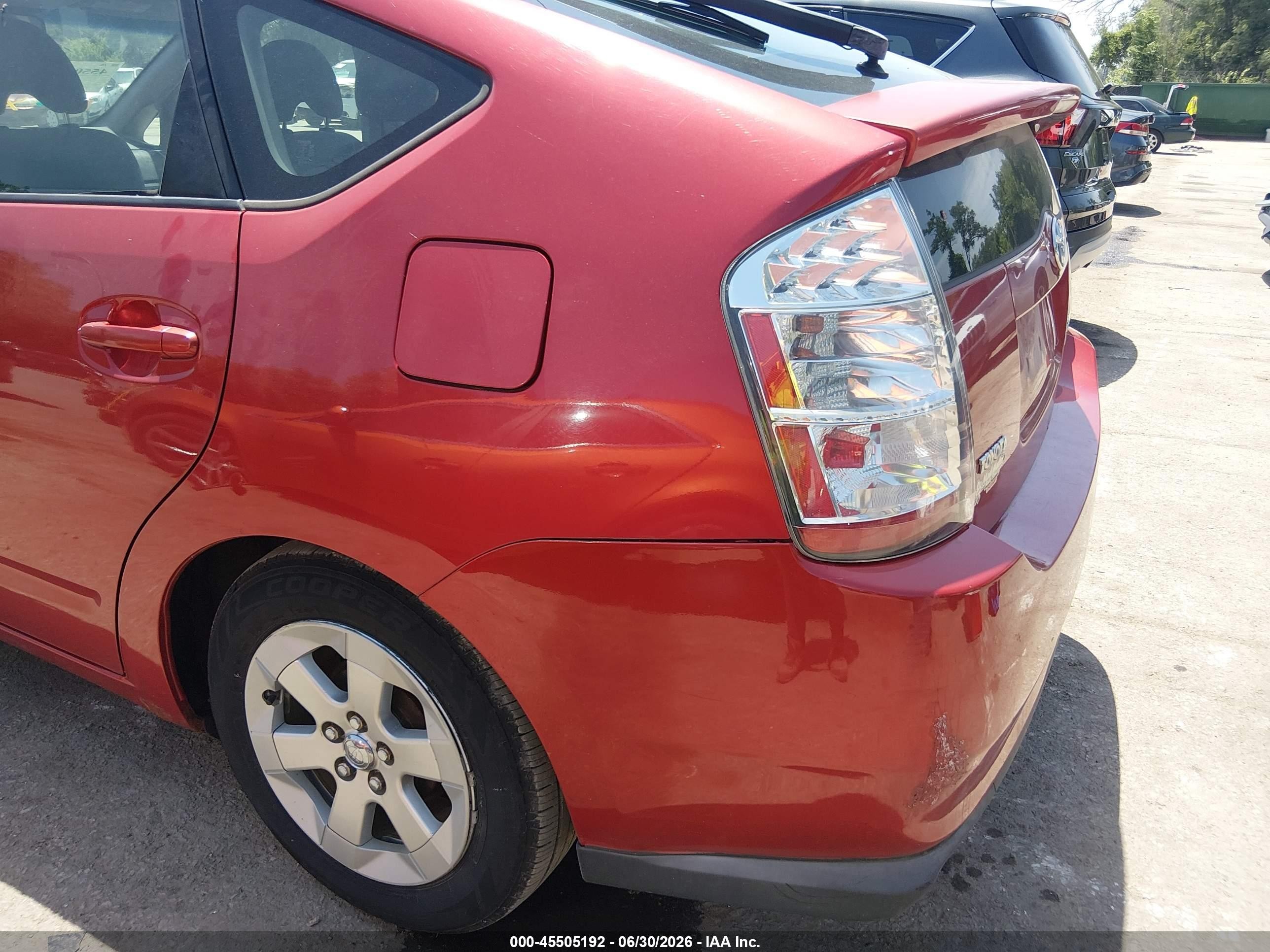 2007 Toyota Prius   Red vin: JTDKB20U273257638