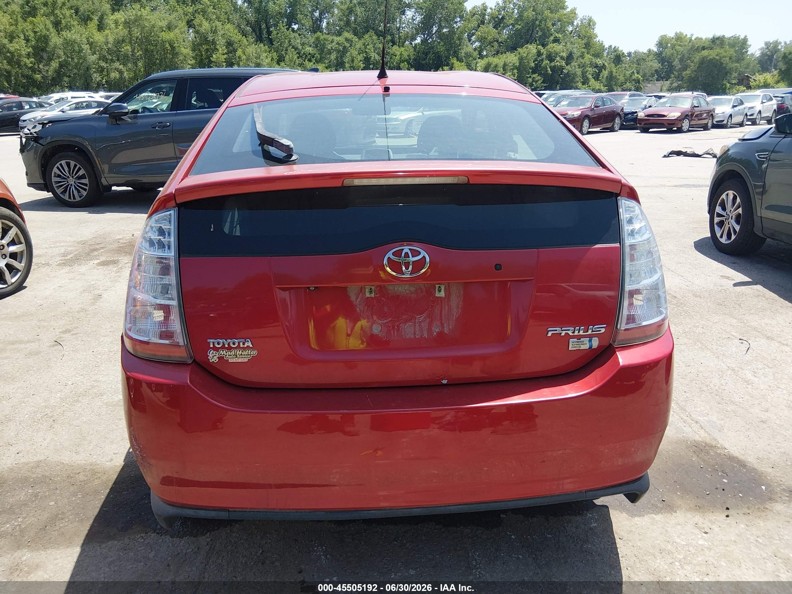 2007 Toyota Prius   Red vin: JTDKB20U273257638
