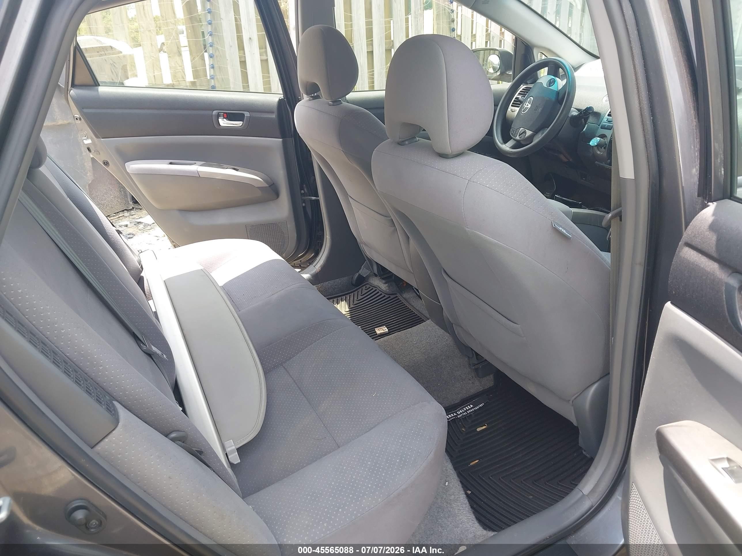 2007 Toyota Prius   Gray vin: JTDKB20U273281308