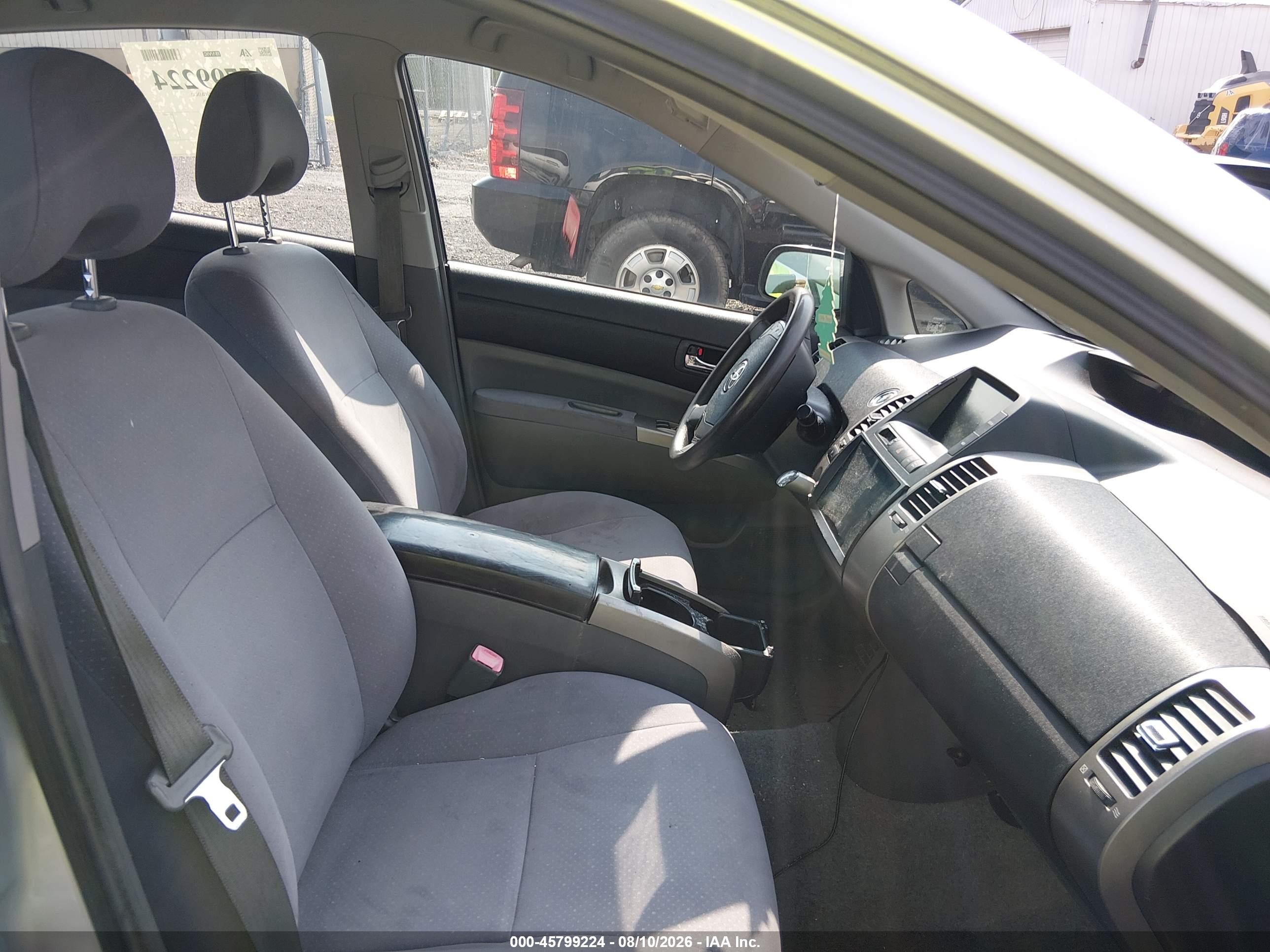 2007 Toyota Prius   Silver vin: JTDKB20U277089847