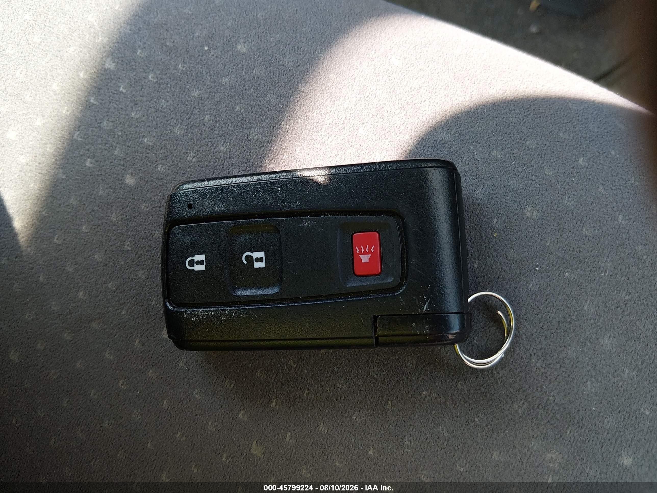 2007 Toyota Prius   Silver vin: JTDKB20U277089847