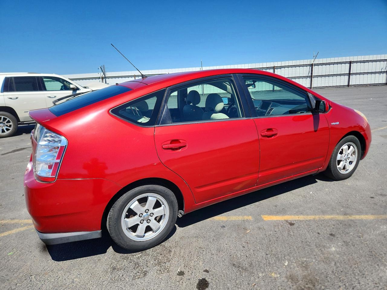 2007 Toyota Prius Base Red vin: JTDKB20U277549279