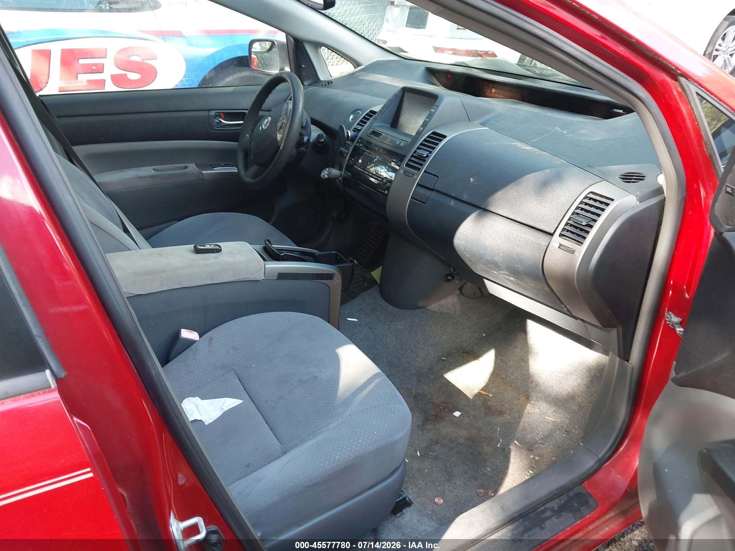 2007 Toyota Prius   Red vin: JTDKB20U277557401