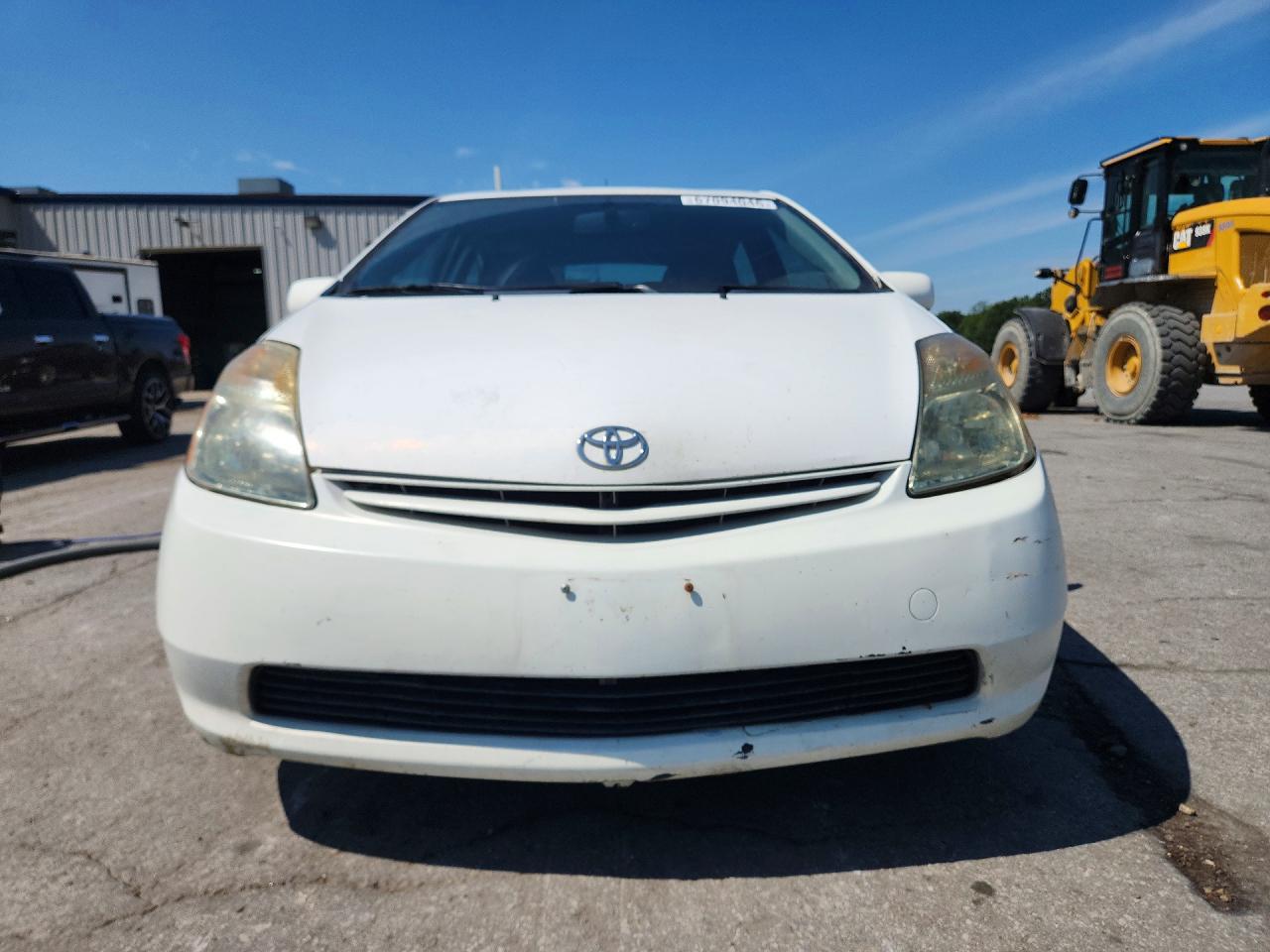 2007 Toyota Prius Base White vin: JTDKB20U277604636