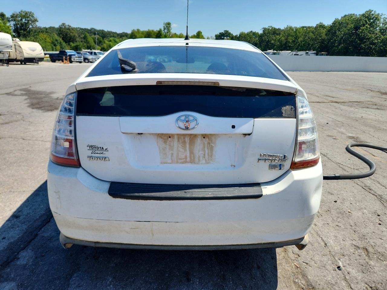 2007 Toyota Prius Base White vin: JTDKB20U277604636