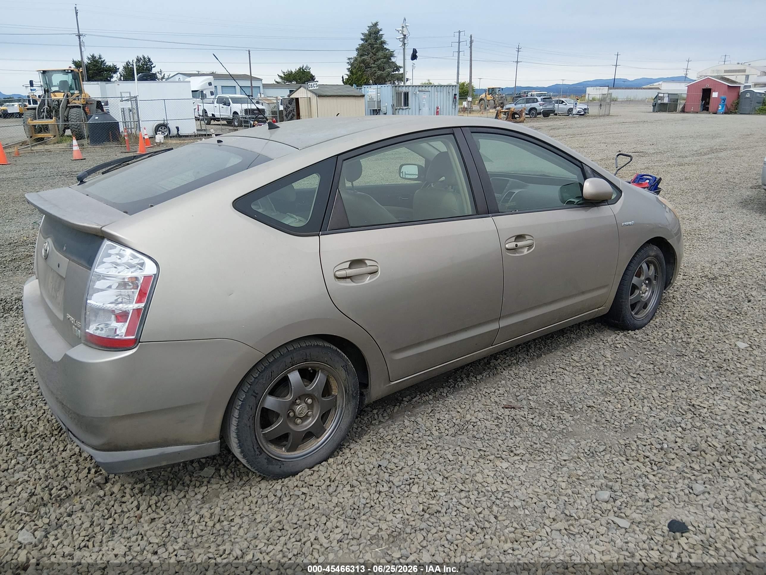 2007 Toyota Prius Touring Gold vin: JTDKB20U277613871