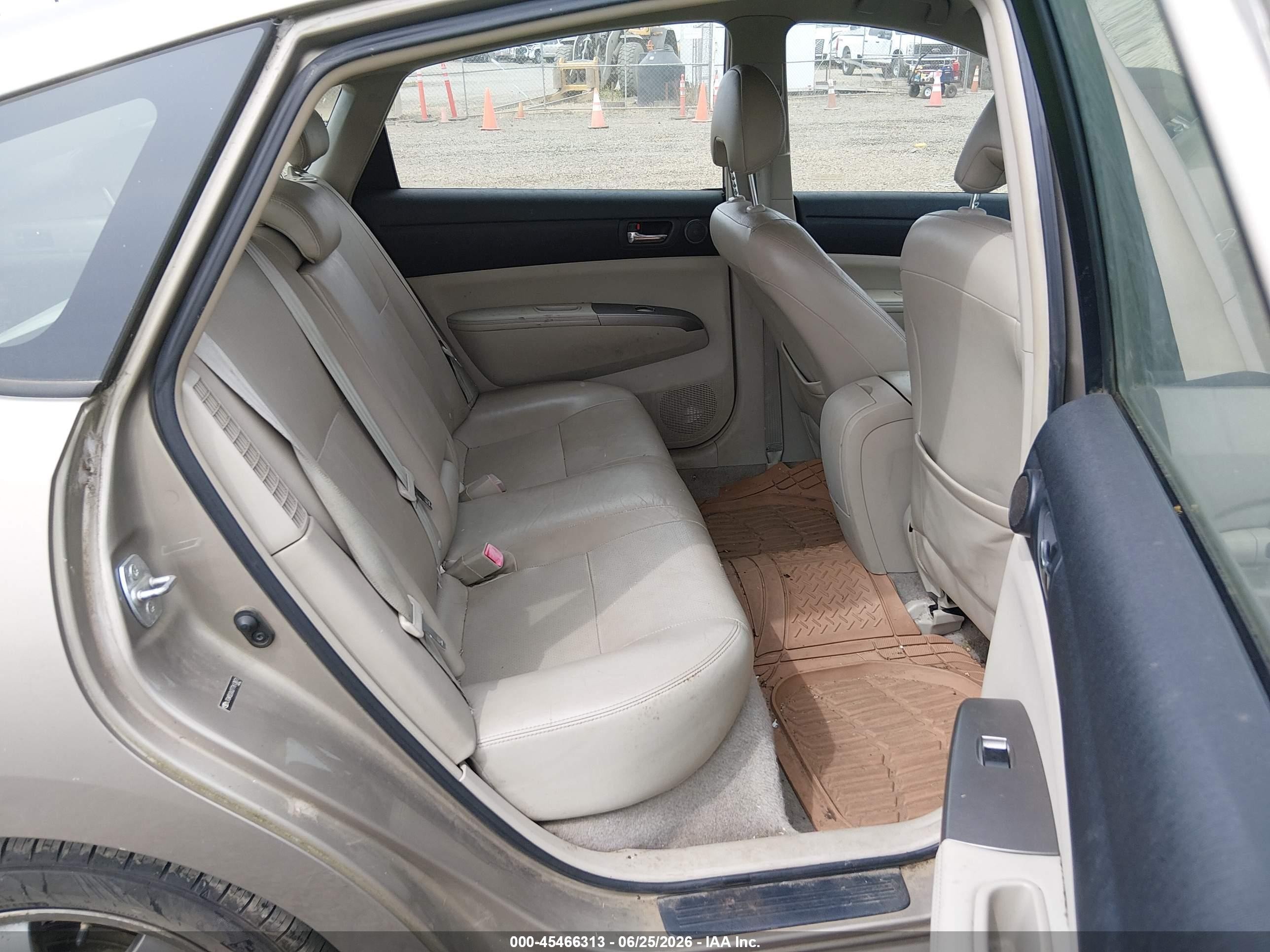 2007 Toyota Prius Touring Gold vin: JTDKB20U277613871