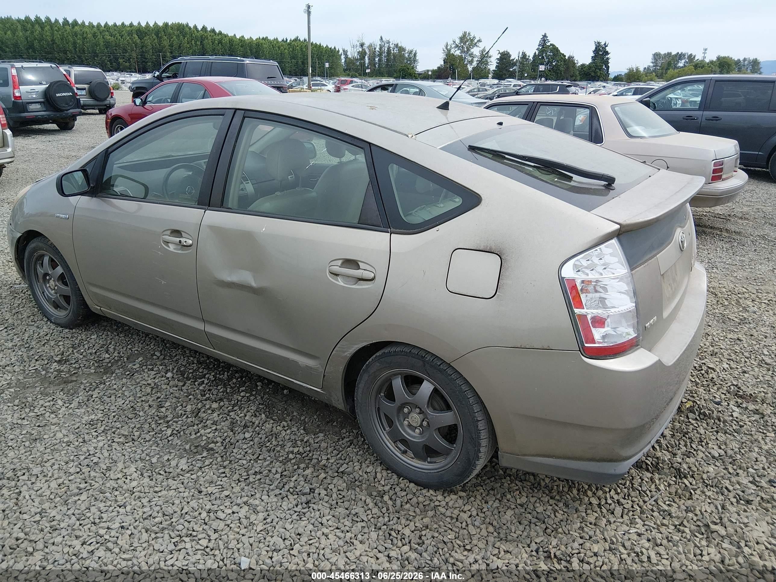 2007 Toyota Prius Touring Gold vin: JTDKB20U277613871