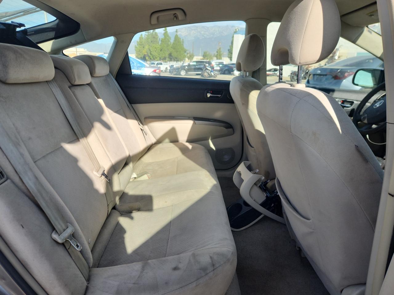 2007 Toyota Prius Gold vin: JTDKB20U277617905