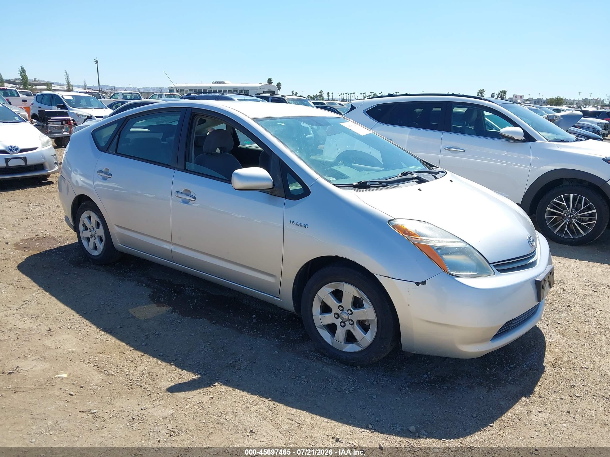 2007 Toyota Prius   Silver vin: JTDKB20U277620240
