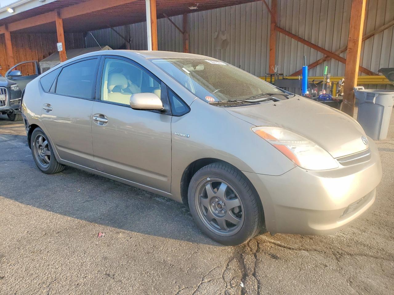 2007 Toyota Prius Touring Gold vin: JTDKB20U277631321