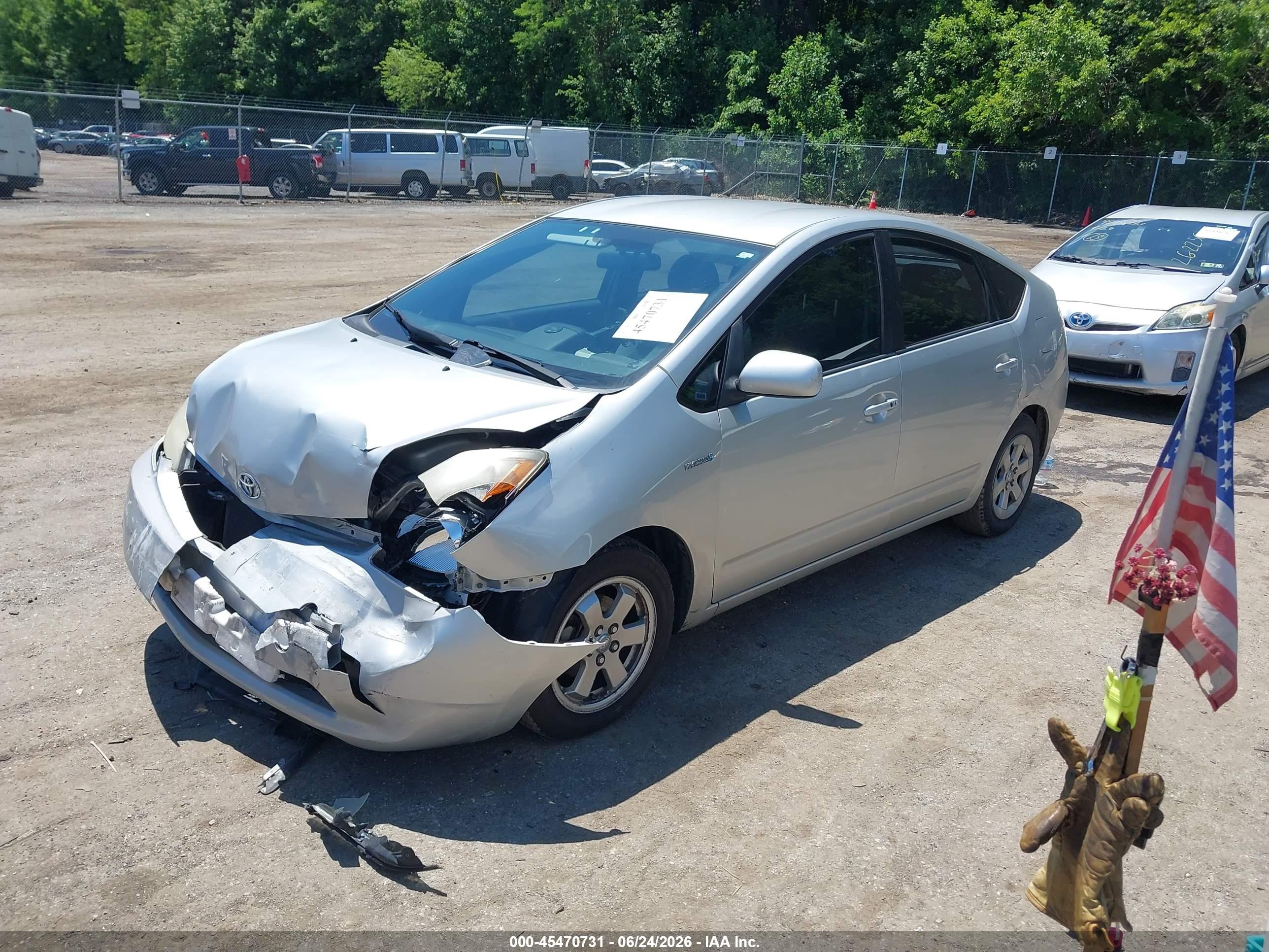 2007 Toyota Prius   Silver vin: JTDKB20U277664853