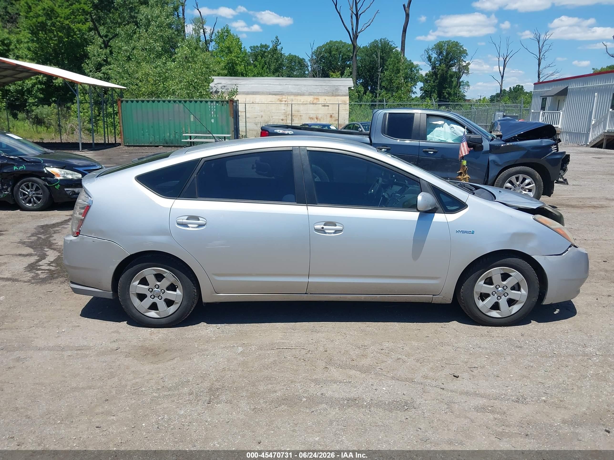 2007 Toyota Prius   Silver vin: JTDKB20U277664853