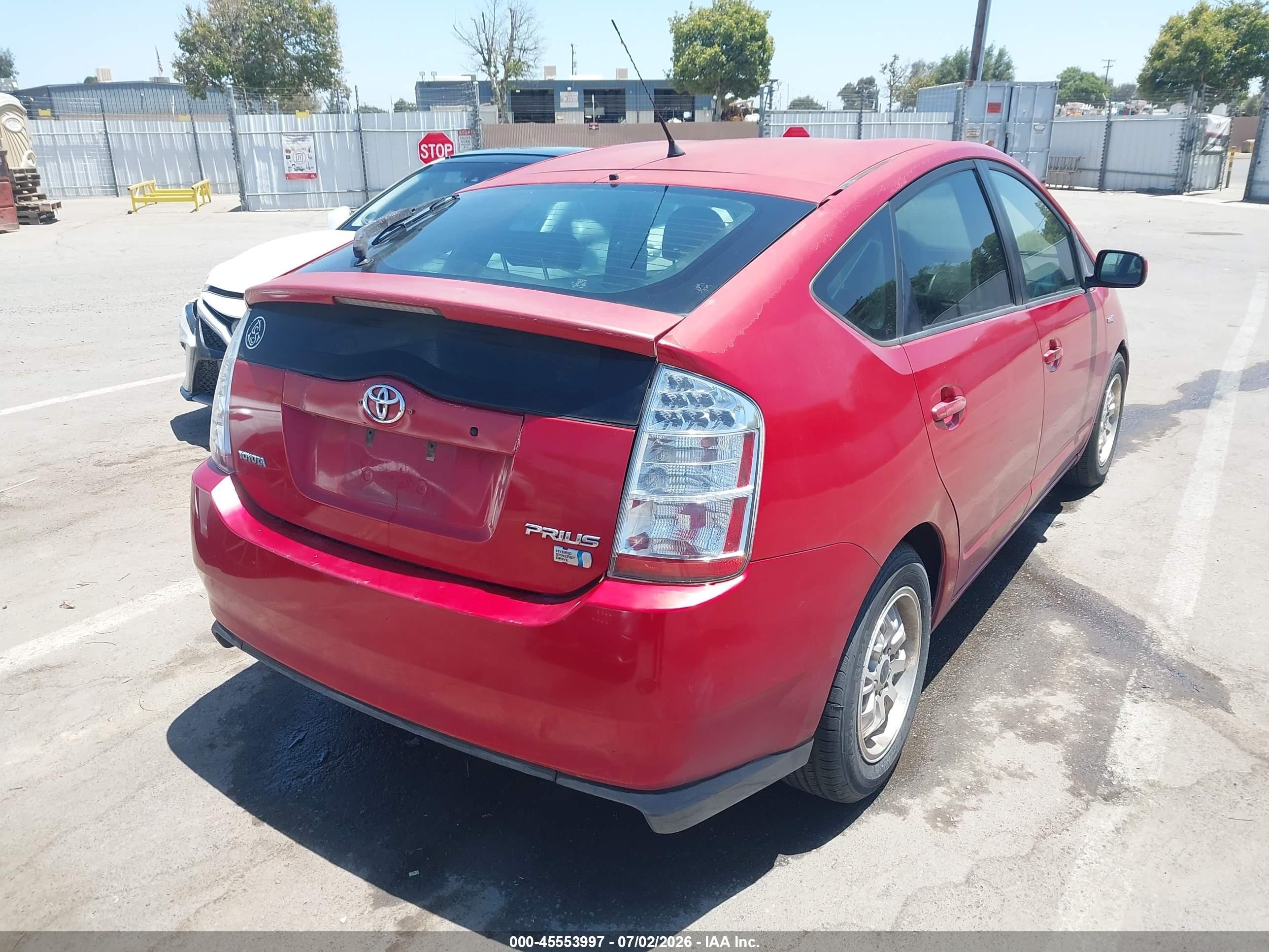 2007 Toyota Prius   Red vin: JTDKB20U277674377