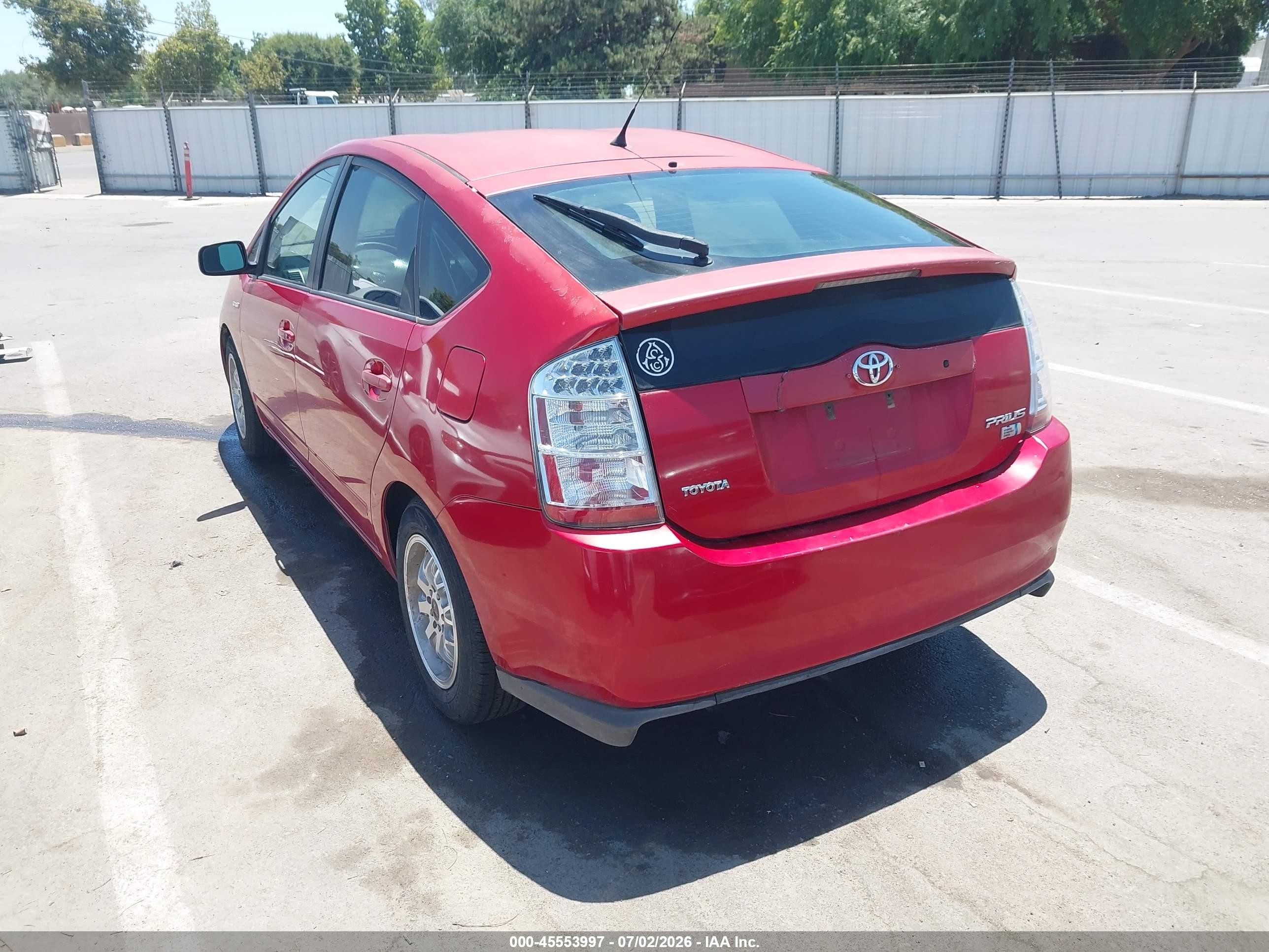 2007 Toyota Prius   Red vin: JTDKB20U277674377