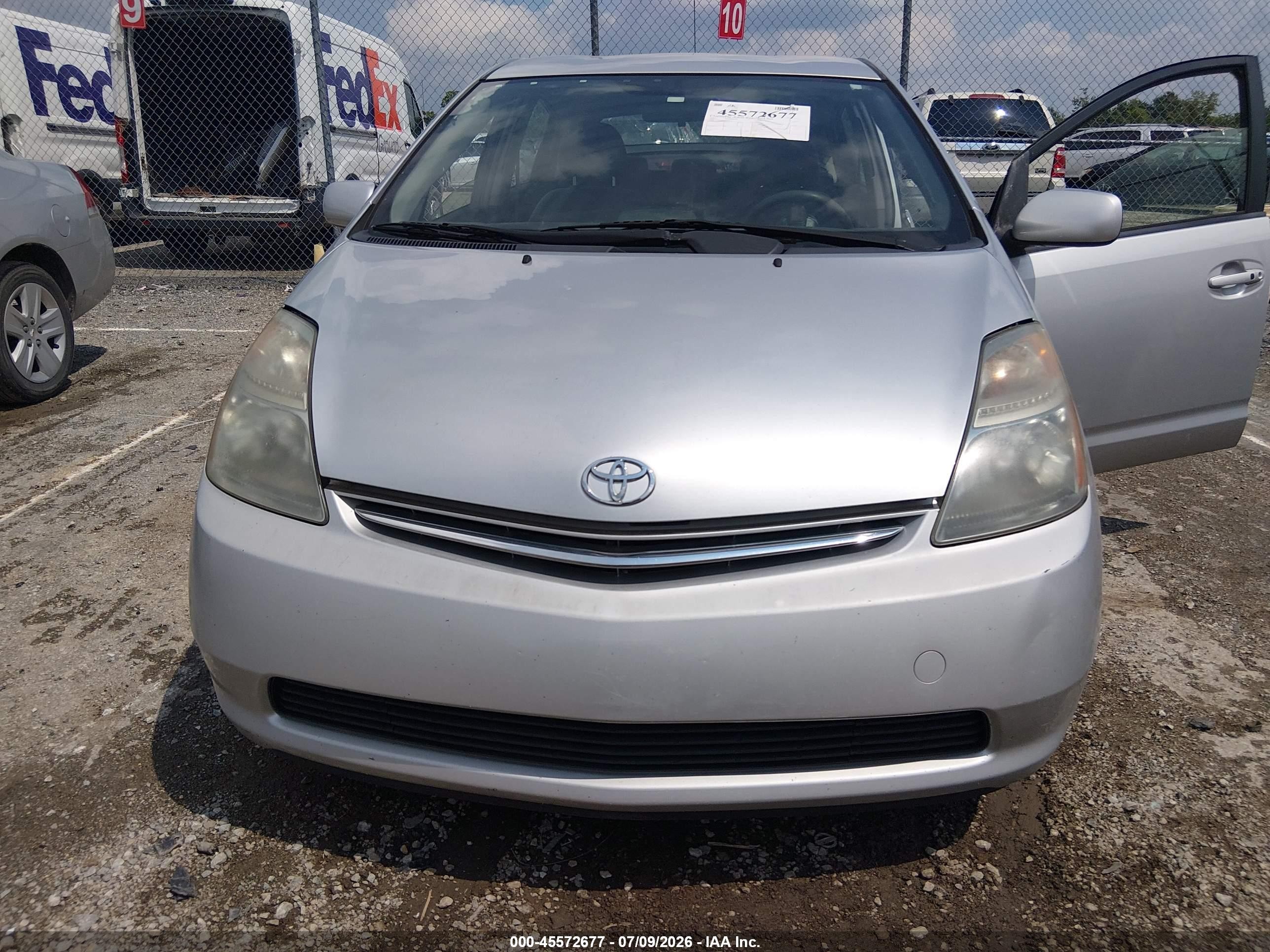 2007 Toyota Prius   Silver vin: JTDKB20U277680180
