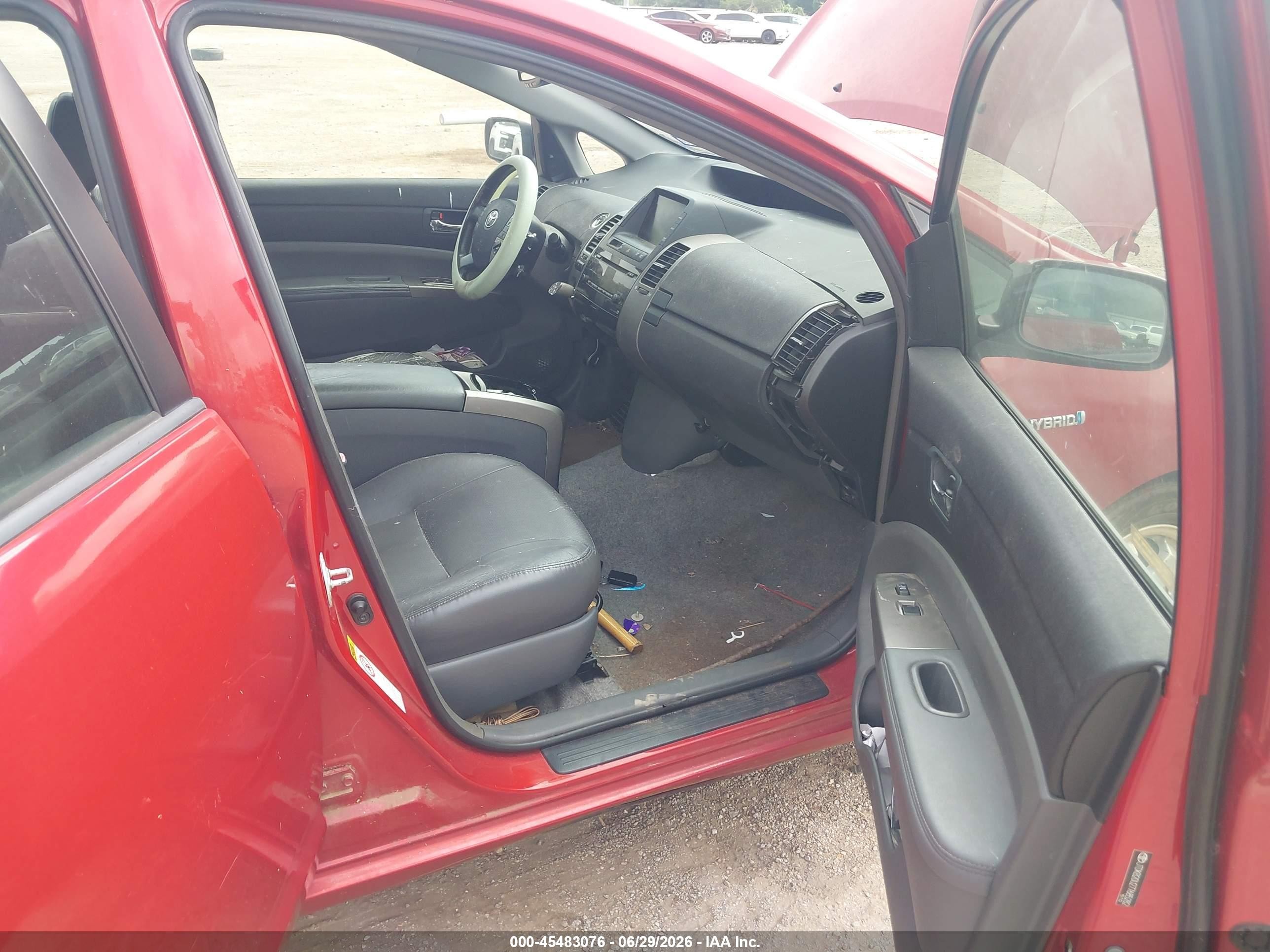 2007 Toyota Prius   Red vin: JTDKB20U277685282