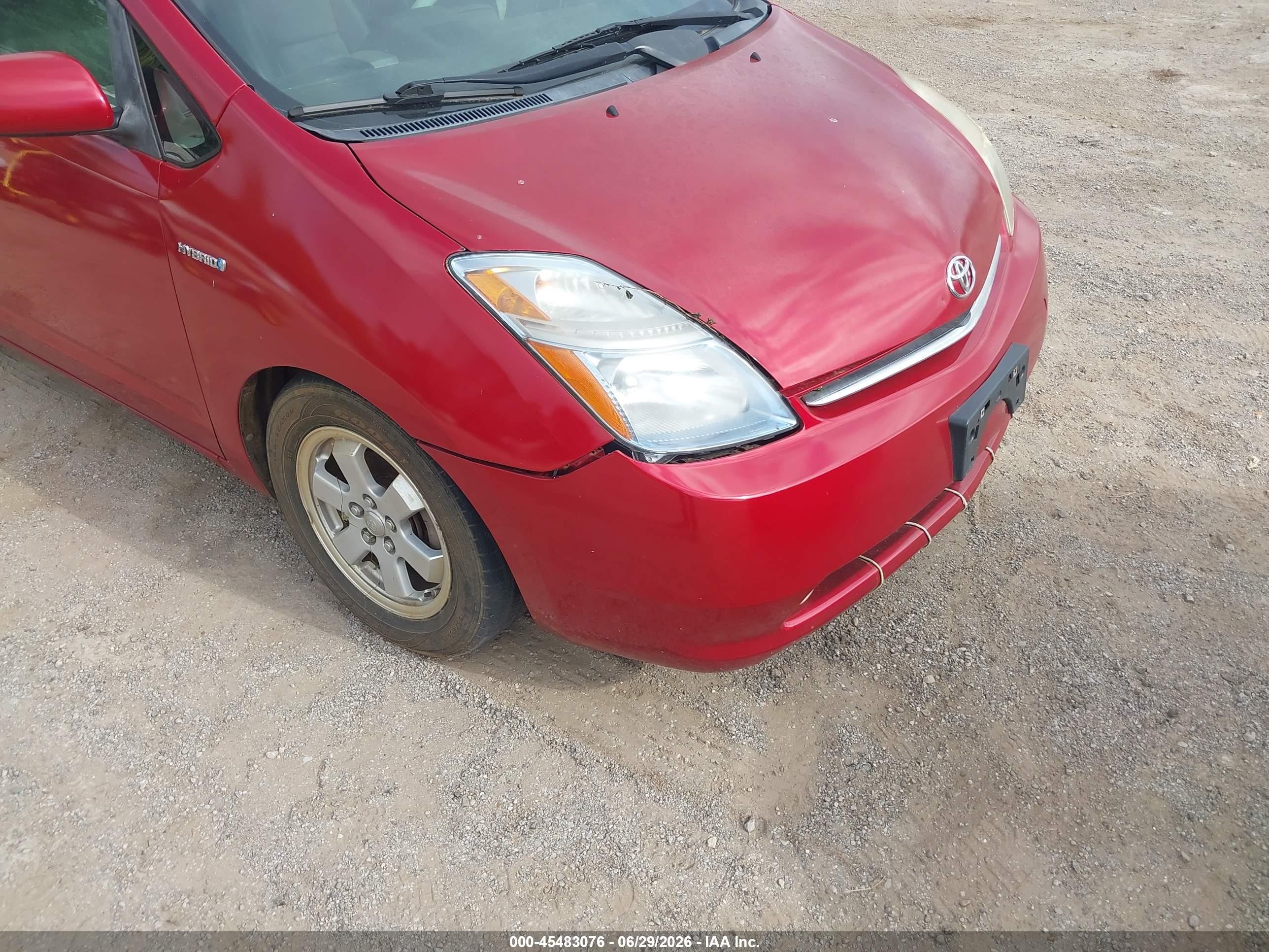 2007 Toyota Prius   Red vin: JTDKB20U277685282