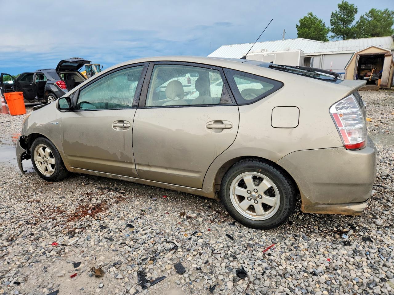 2008 Toyota Prius Base Tan vin: JTDKB20U283301087