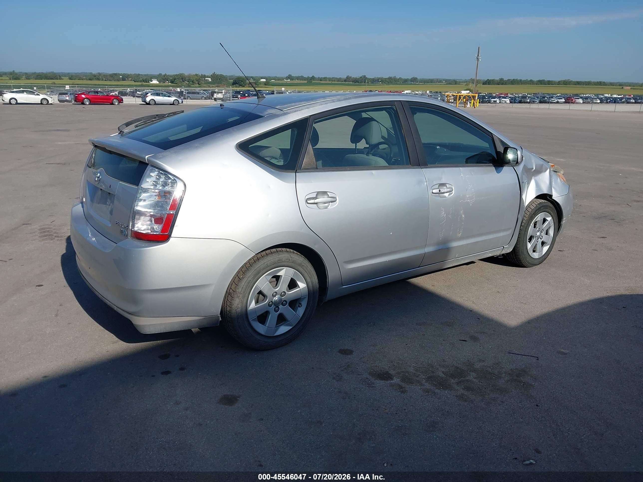 2008 Toyota Prius   Silver vin: JTDKB20U283307522
