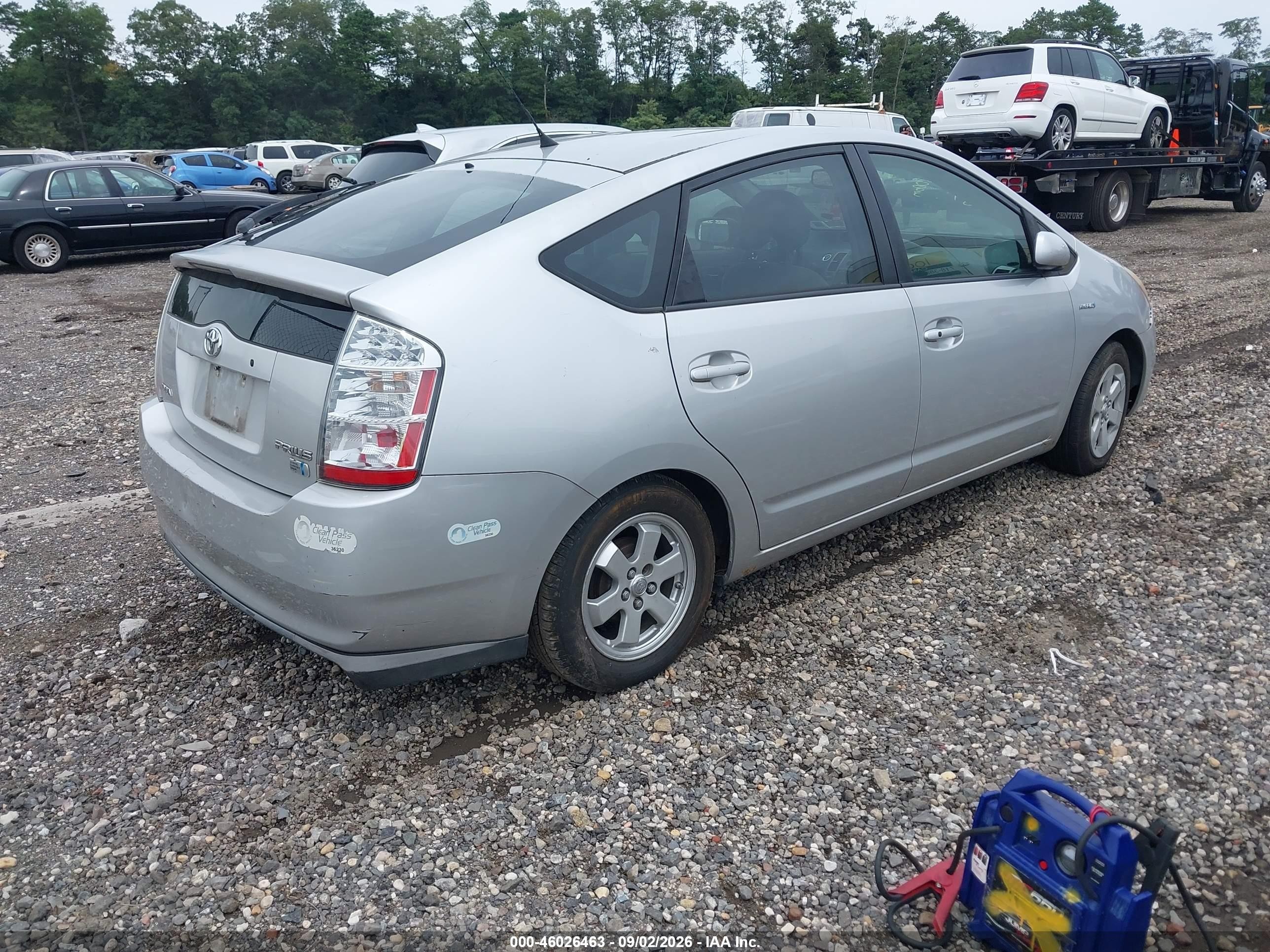 2008 Toyota Prius   Серебряный vin: JTDKB20U283349768