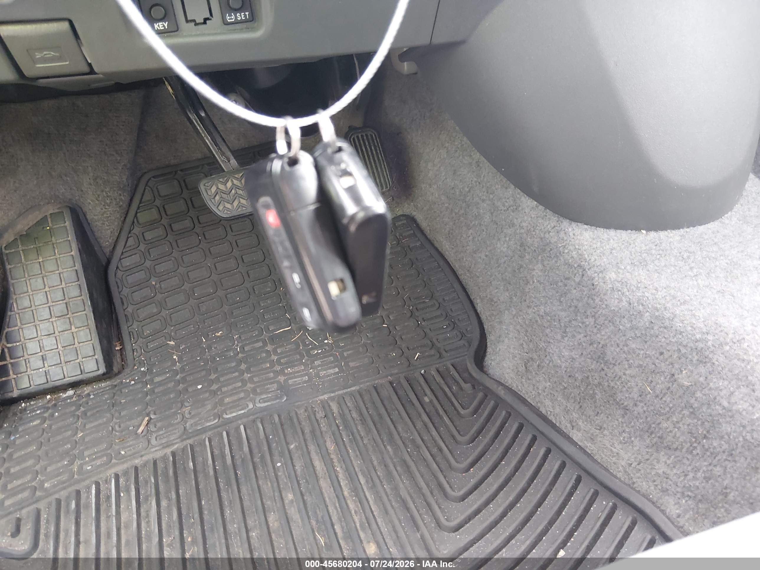2008 Toyota Prius Silver vin: JTDKB20U283374704