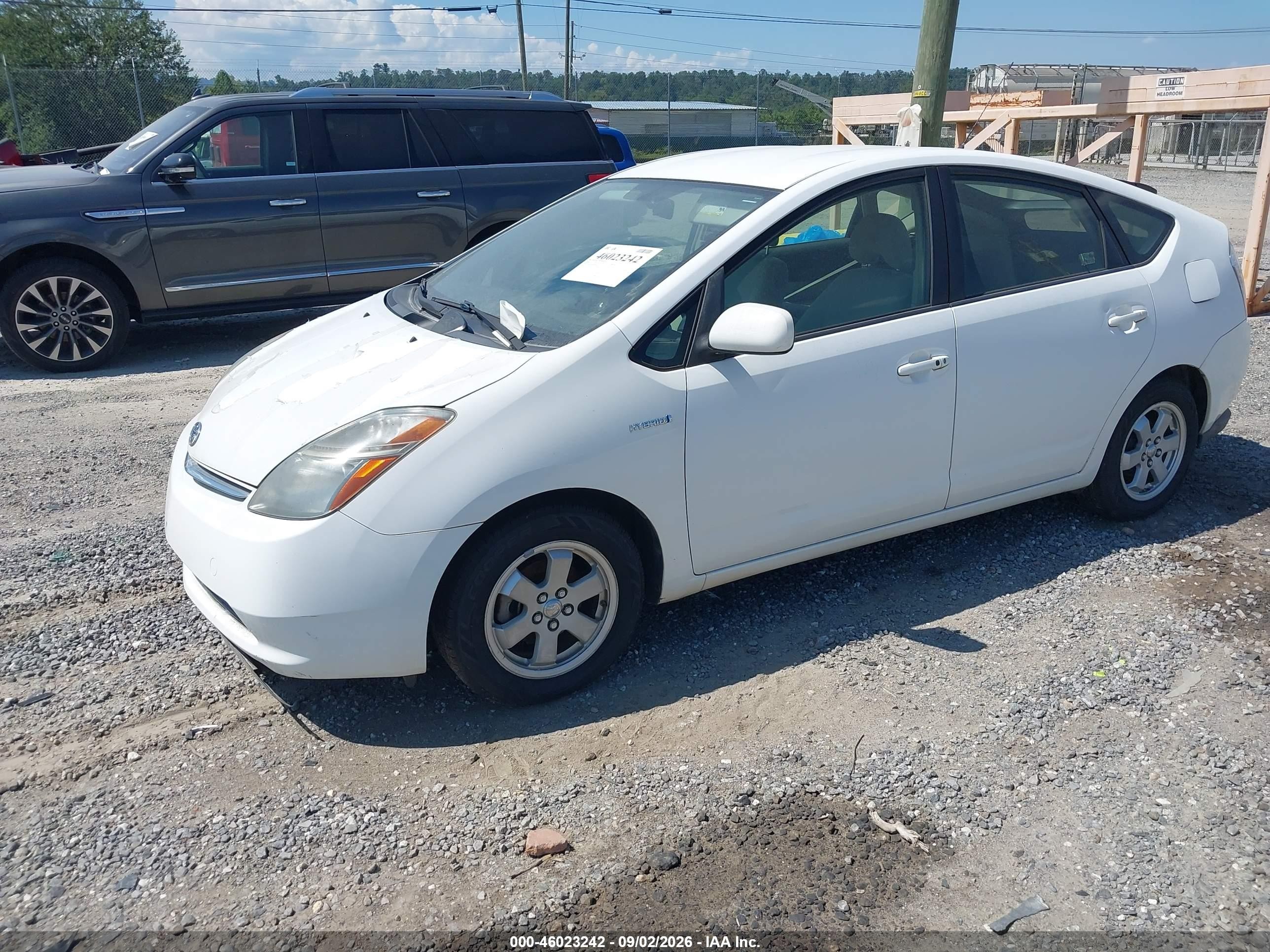 2008 Toyota Prius   White vin: JTDKB20U283405899