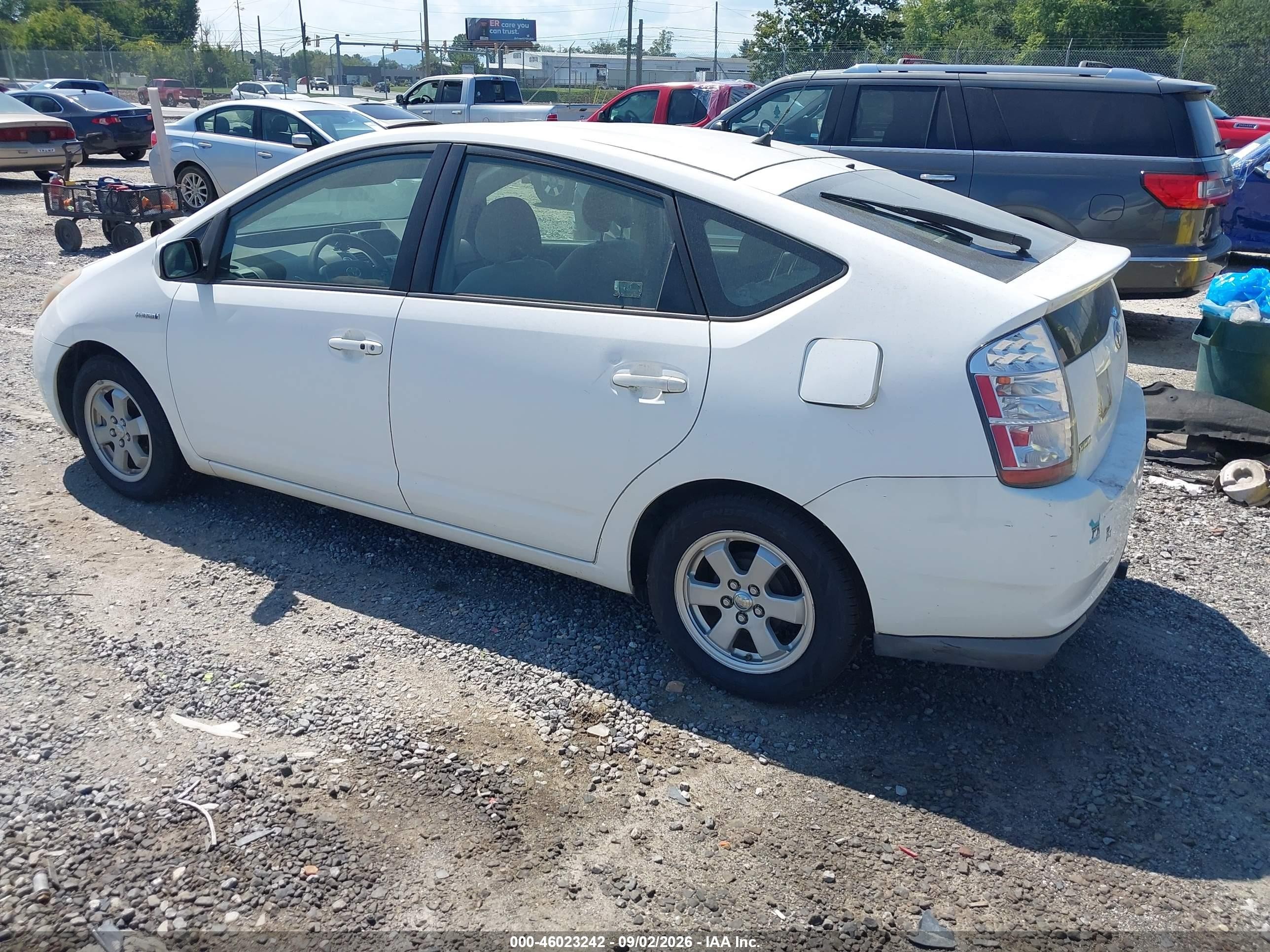 2008 Toyota Prius   White vin: JTDKB20U283405899
