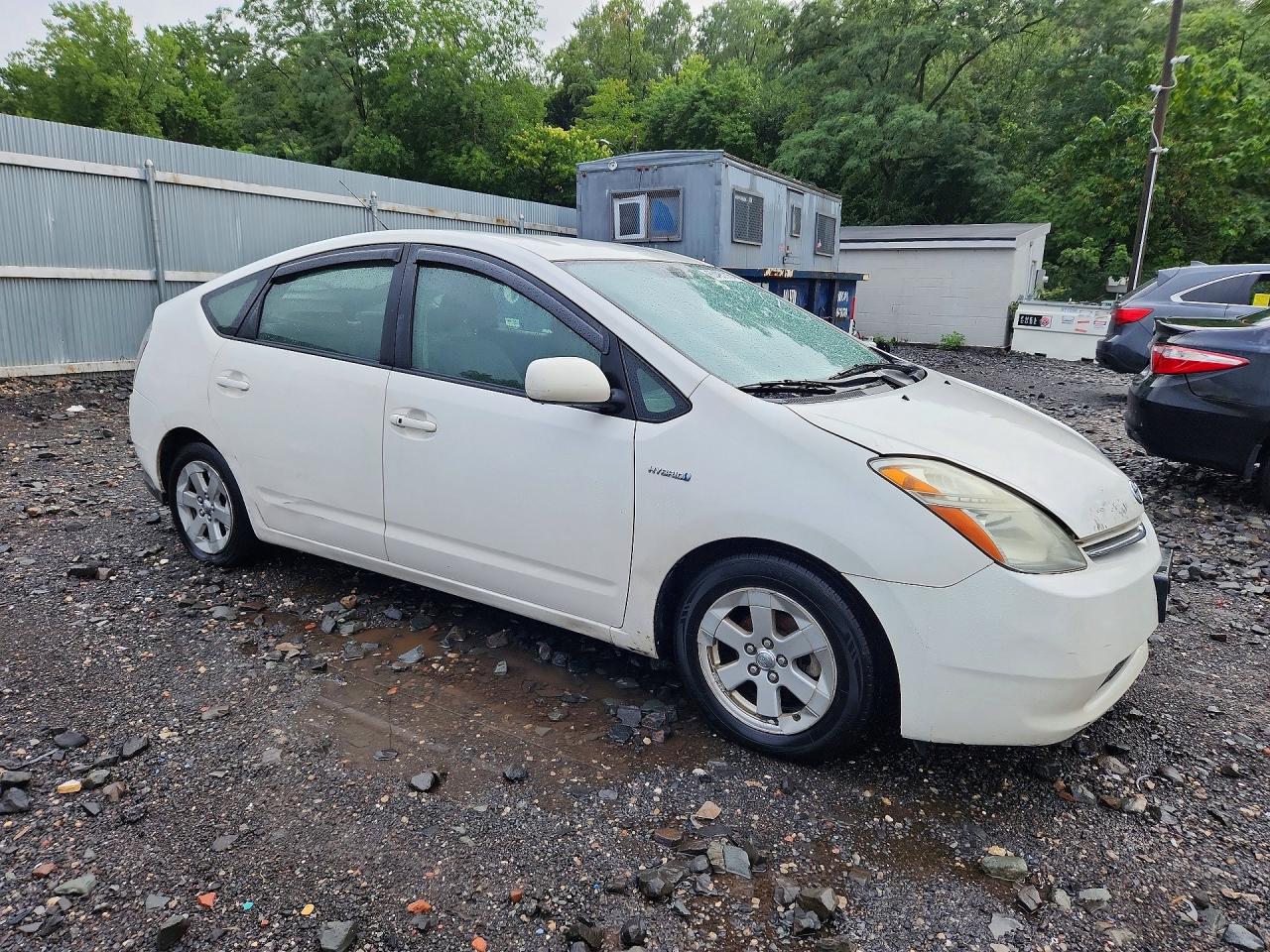 2008 Toyota Prius Base White vin: JTDKB20U283410486