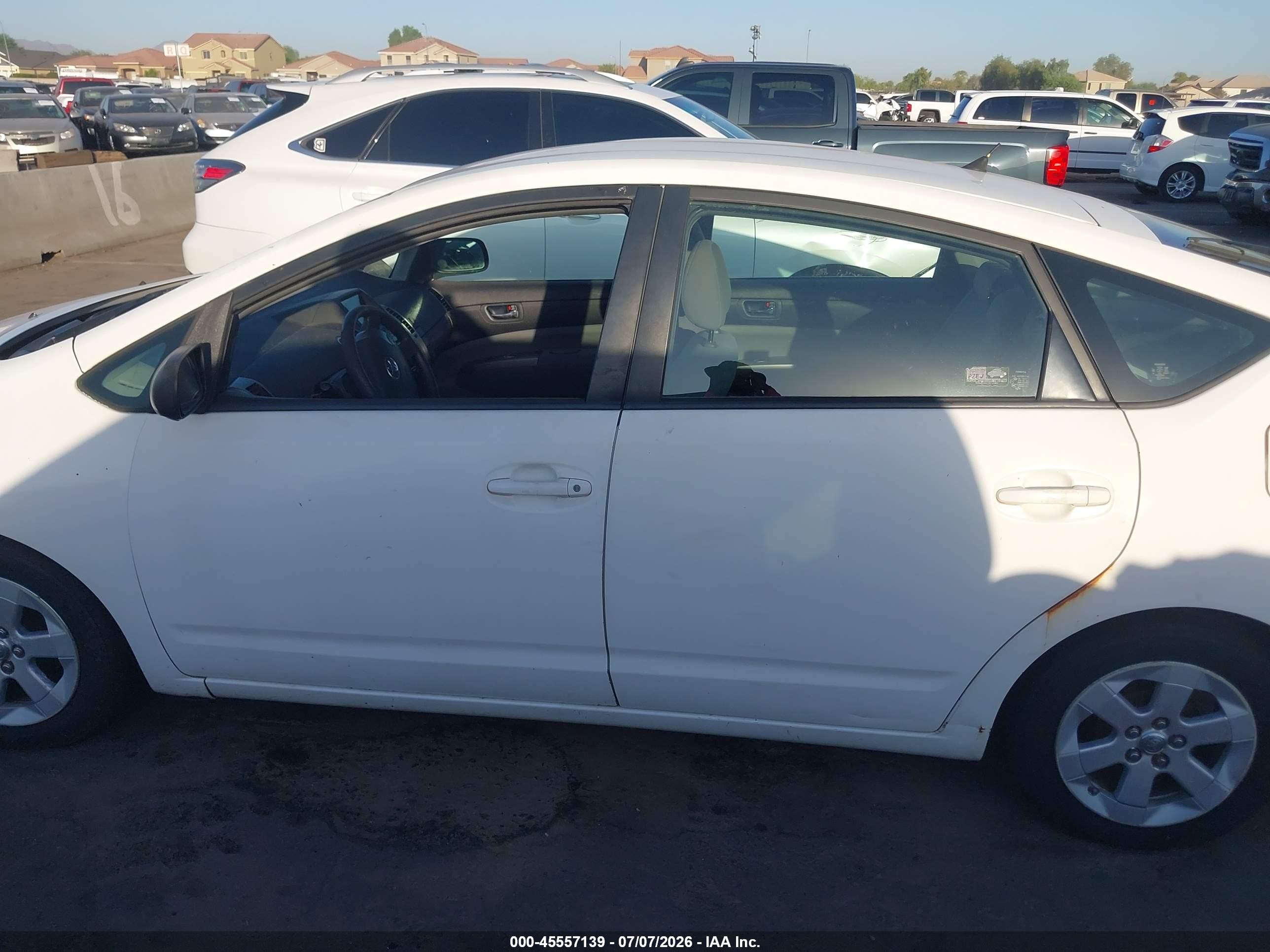 2008 Toyota Prius   White vin: JTDKB20U283414909