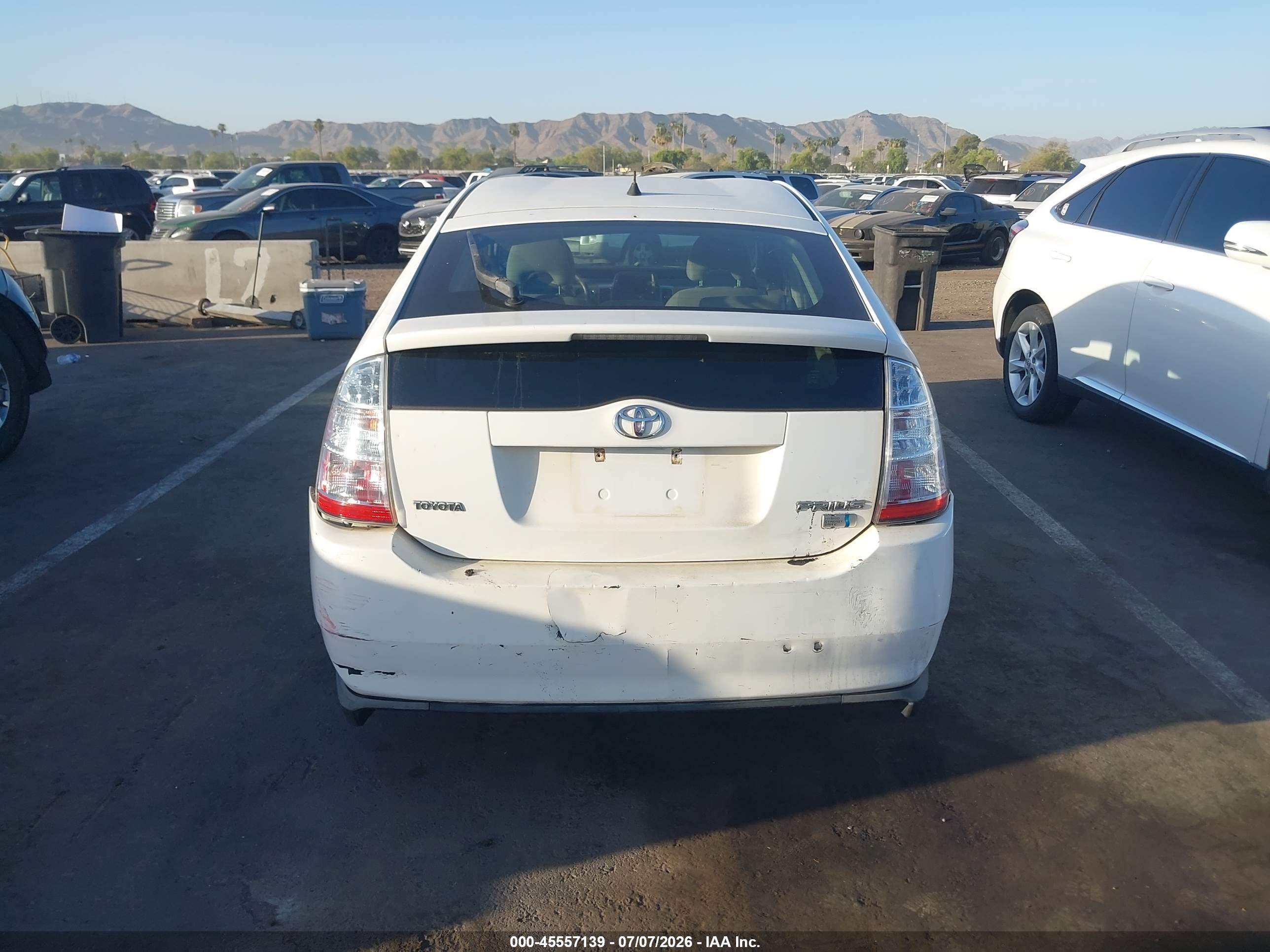 2008 Toyota Prius   White vin: JTDKB20U283414909