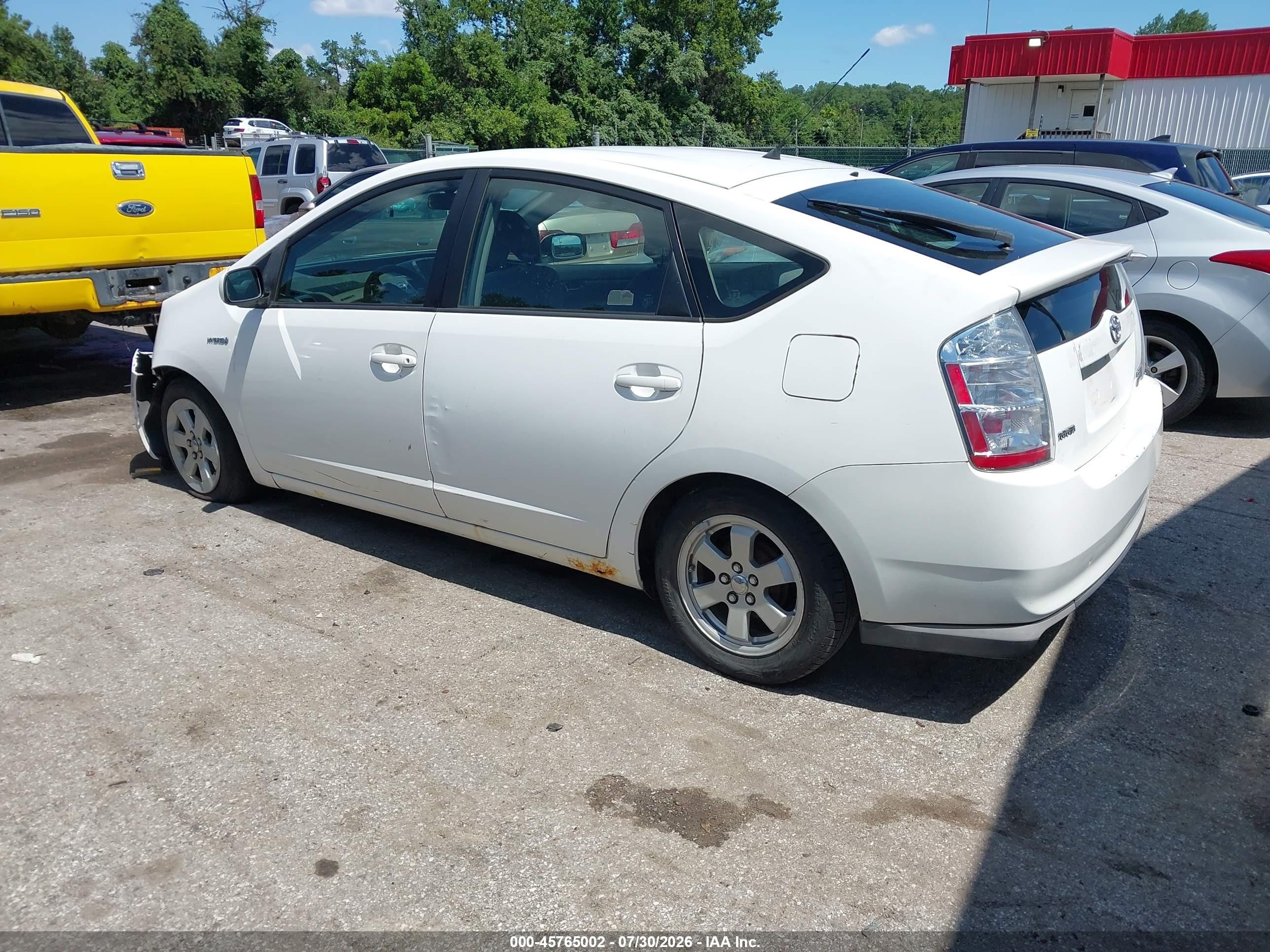 2008 Toyota Prius   White vin: JTDKB20U283417616