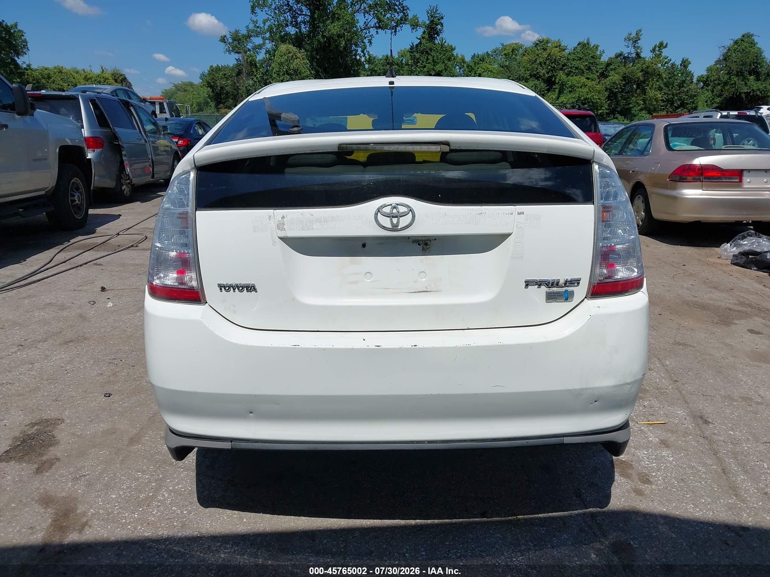 2008 Toyota Prius   White vin: JTDKB20U283417616