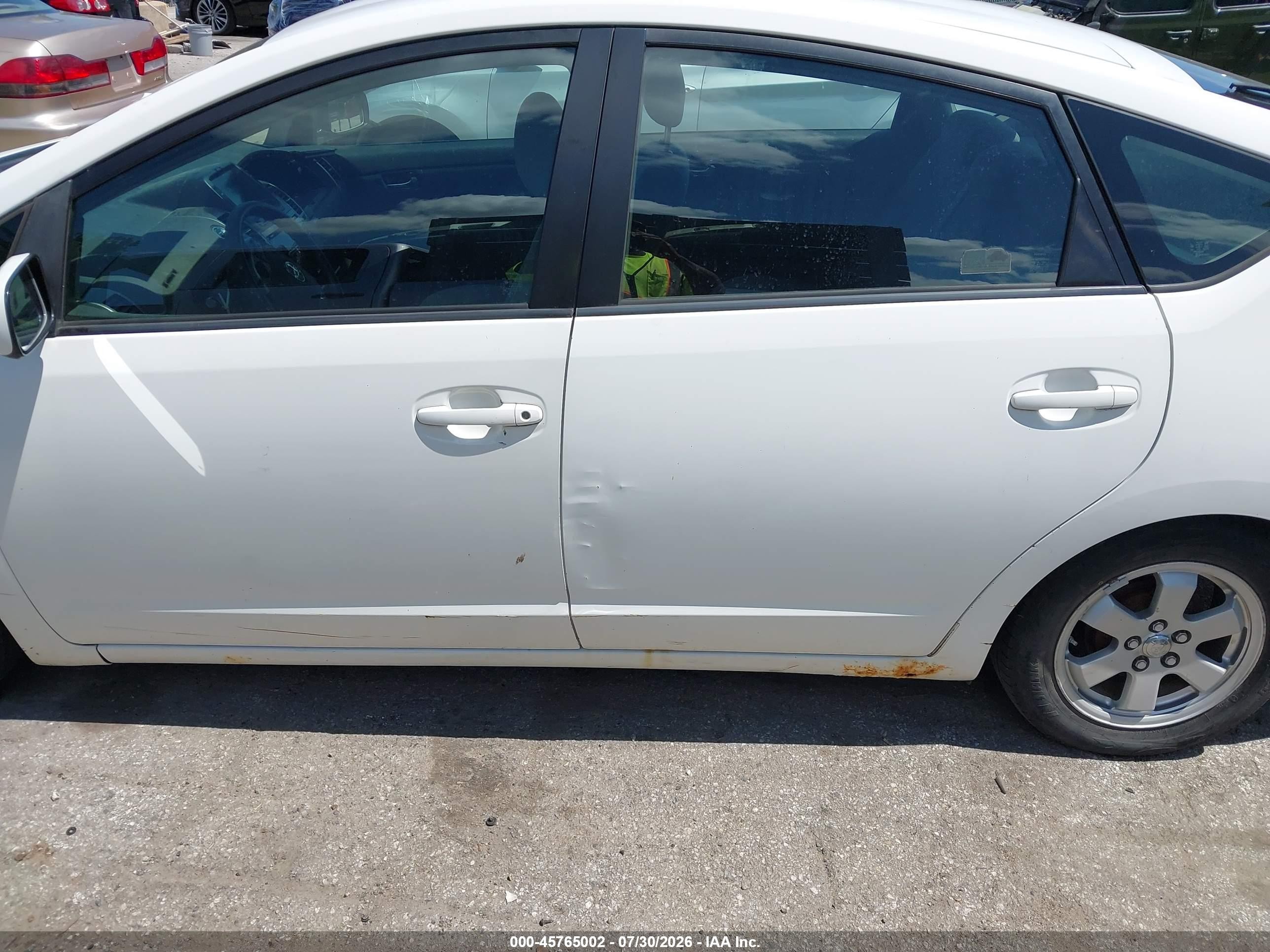 2008 Toyota Prius   White vin: JTDKB20U283417616