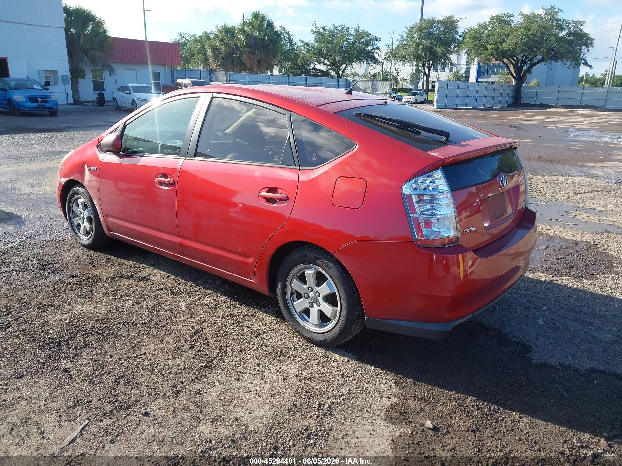 2008 Toyota Prius   Red vin: JTDKB20U283421956
